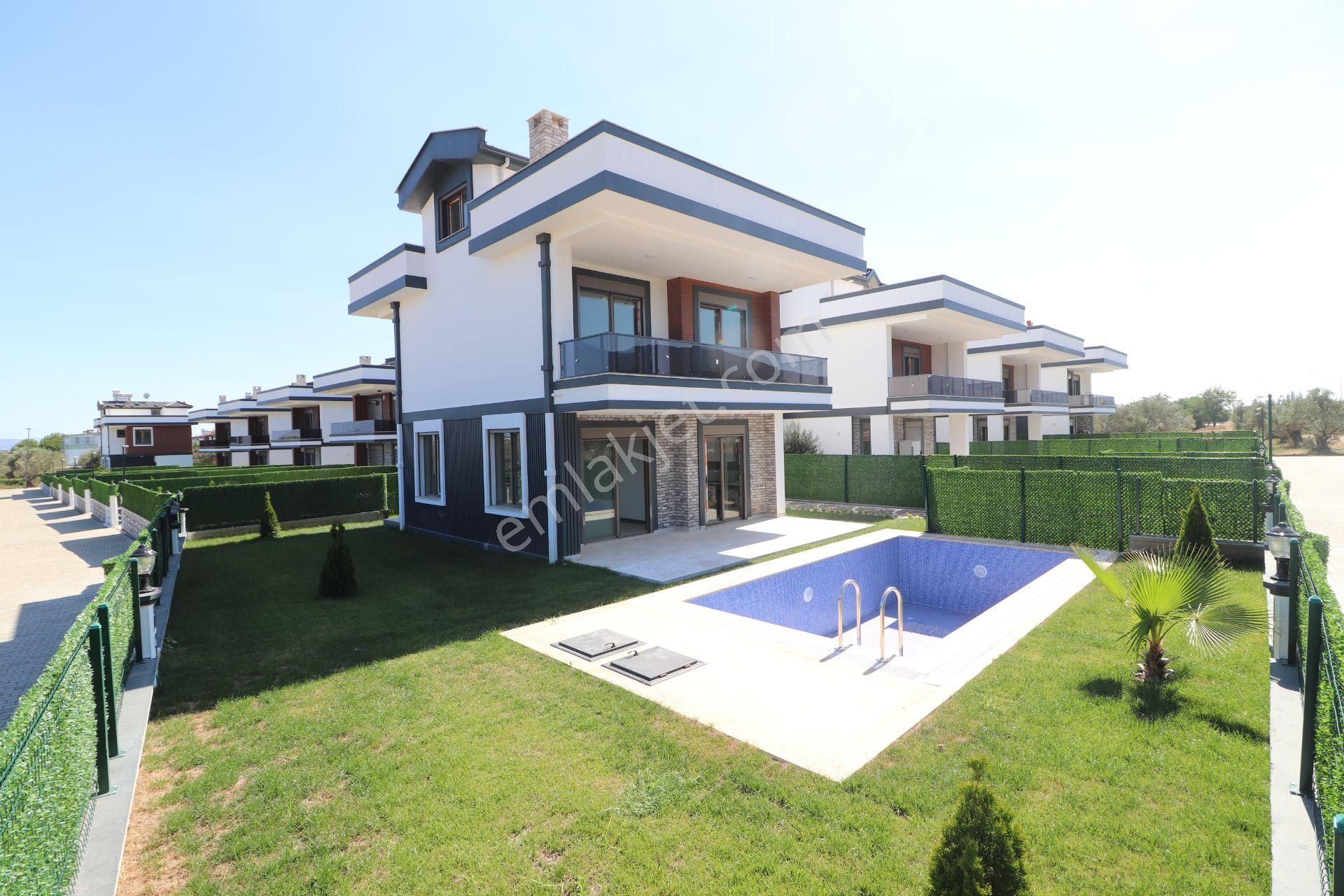 Irmaksudan Güre De Deniz Manzaralı Müstakil Havuzlu 4+1 Villa - Görsel 21