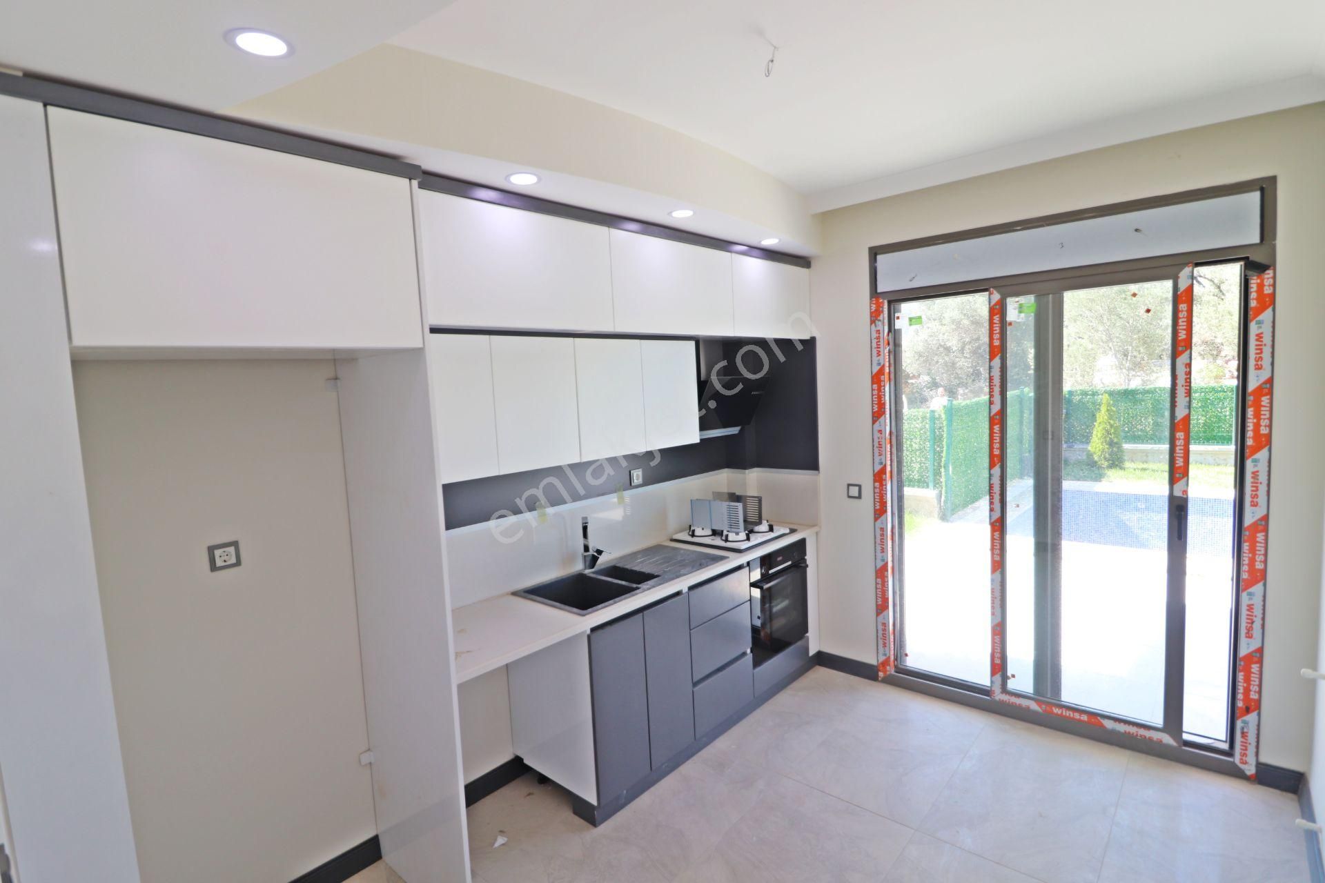 Irmaksudan Güre De Deniz Manzaralı Müstakil Havuzlu 4+1 Villa - Görsel 17
