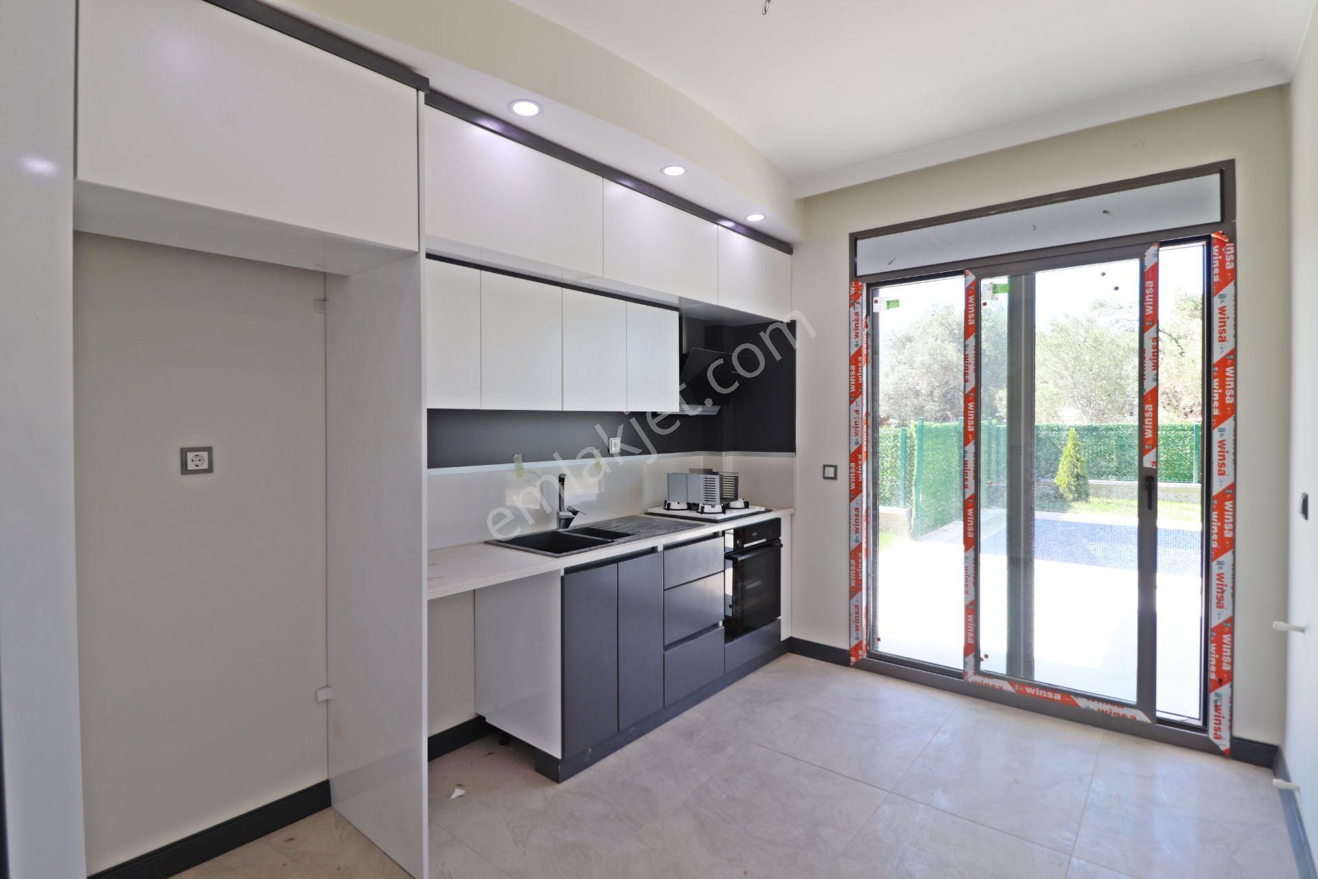 Irmaksudan Güre De Deniz Manzaralı Müstakil Havuzlu 4+1 Villa - Görsel 29