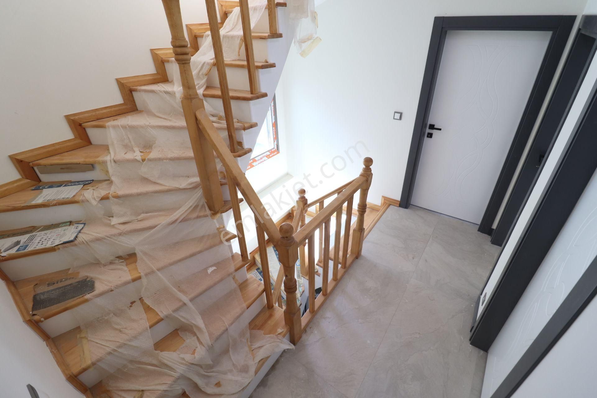 Irmaksudan Güre De Deniz Manzaralı Müstakil Havuzlu 4+1 Villa - Görsel 16