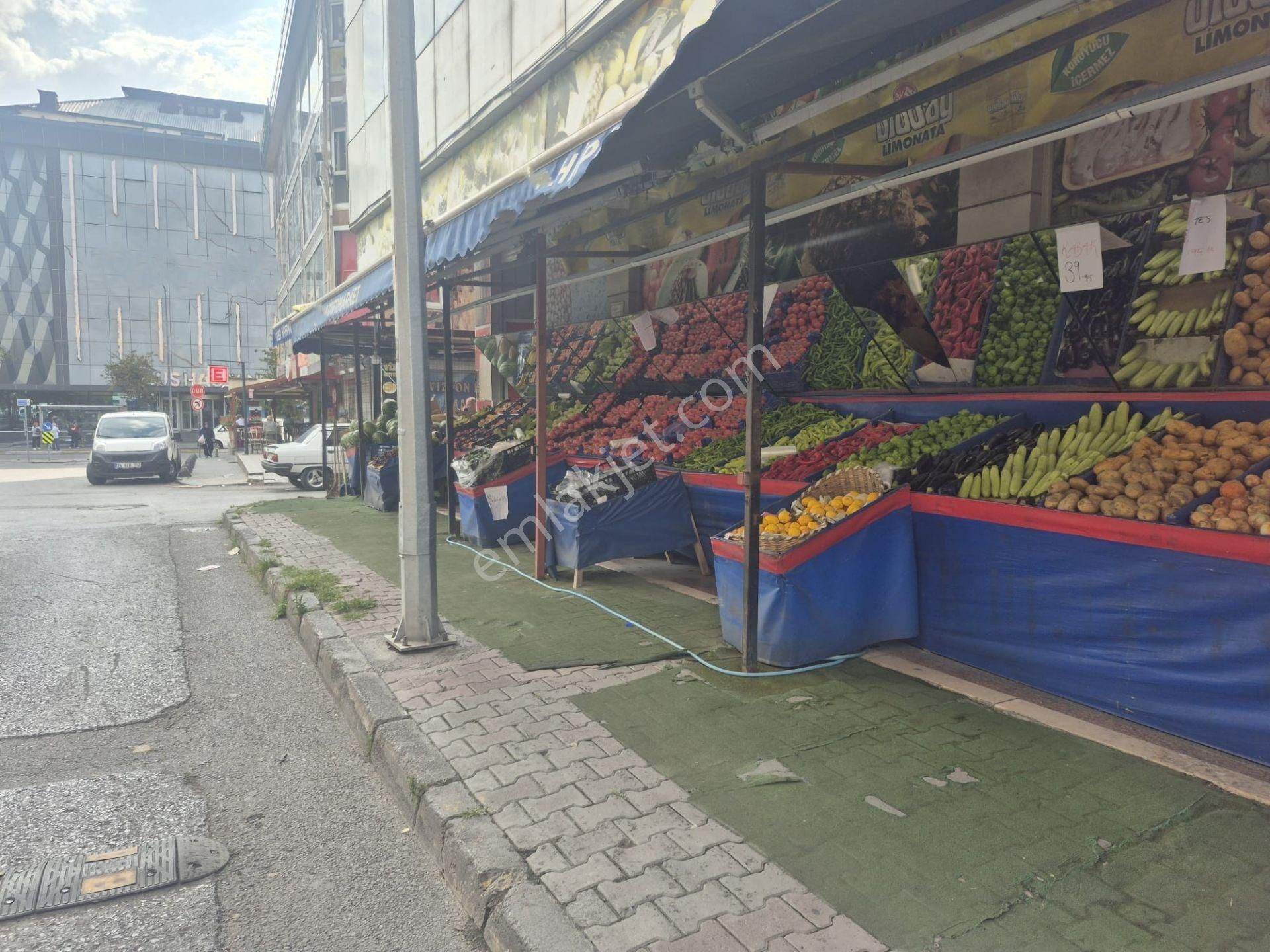 Mahmutbey Caddesi'nde İşlek Konumda, Depolu, Devren Market - Görsel 11