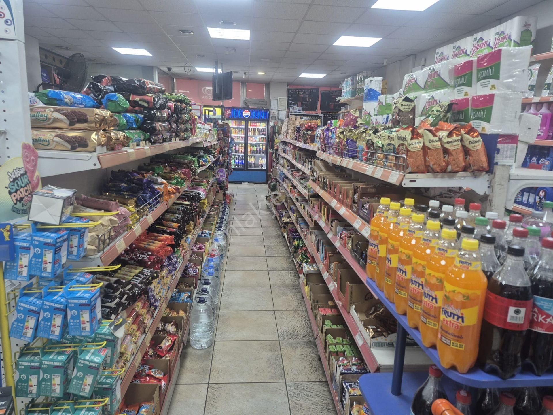 Mahmutbey Caddesi'nde İşlek Konumda, Depolu, Devren Market - Görsel 5