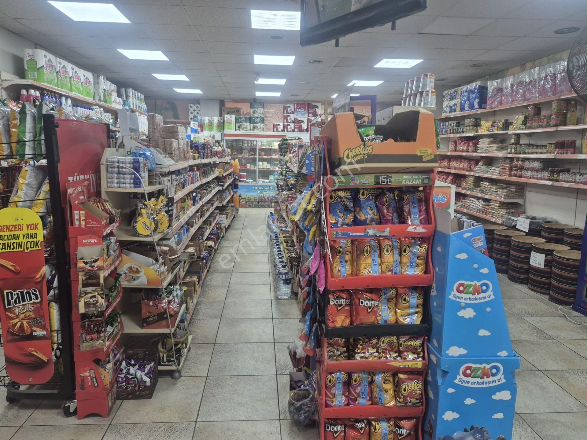 Mahmutbey Caddesi'nde İşlek Konumda, Depolu, Devren Market - Görsel 3