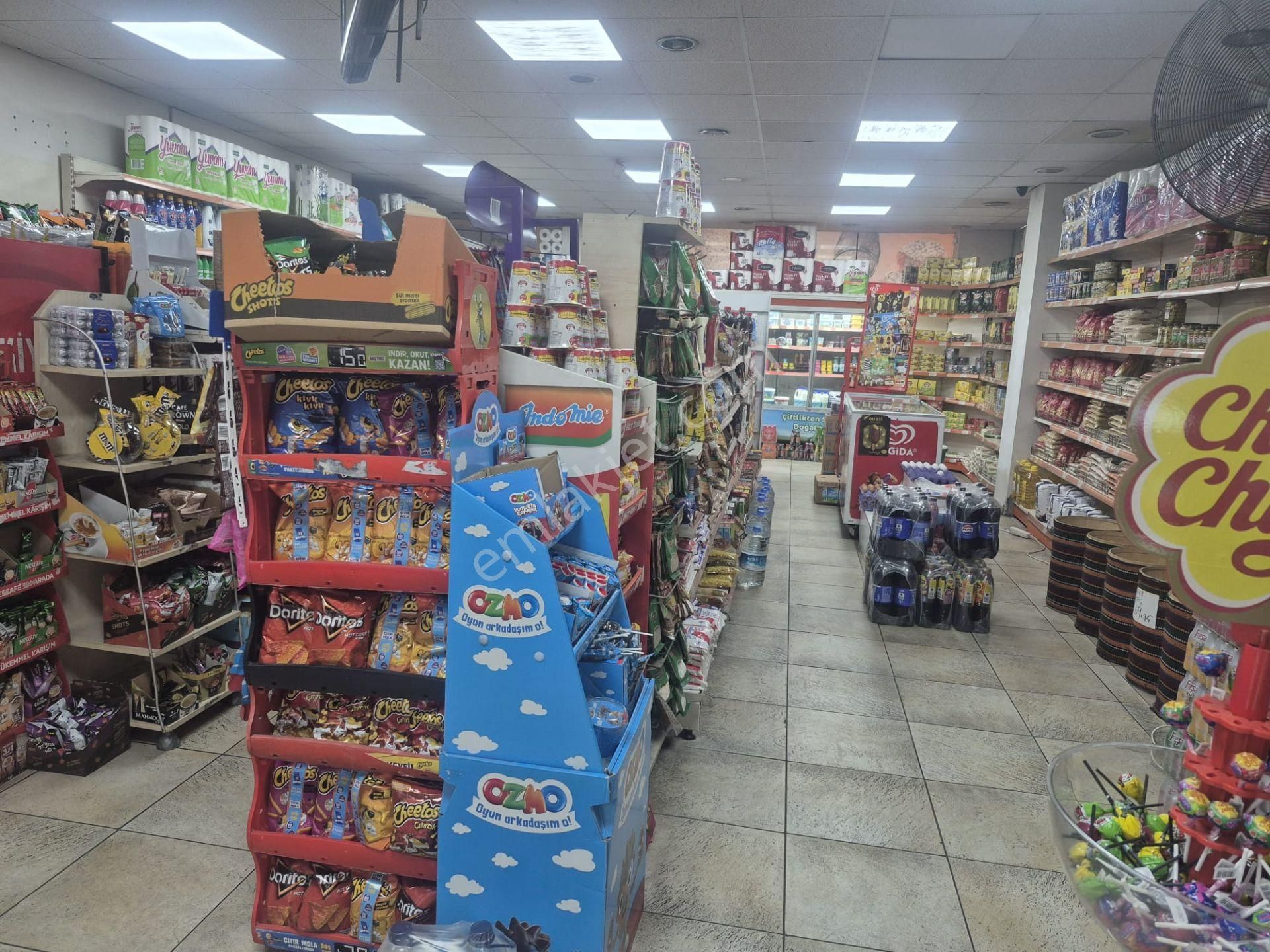 Mahmutbey Caddesi'nde İşlek Konumda, Depolu, Devren Market - Görsel 2