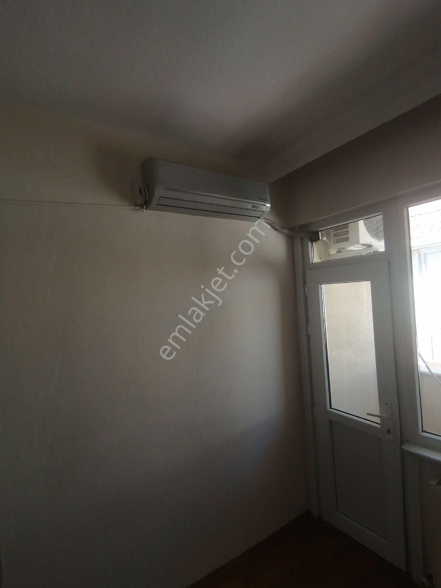 Ataşehir Belediye Karşısı Site İçi 3 +1 Acık Otopark Kapıcı Bahçıvan Güvenlik Görevlisi Ulaşım İyi - Görsel 15