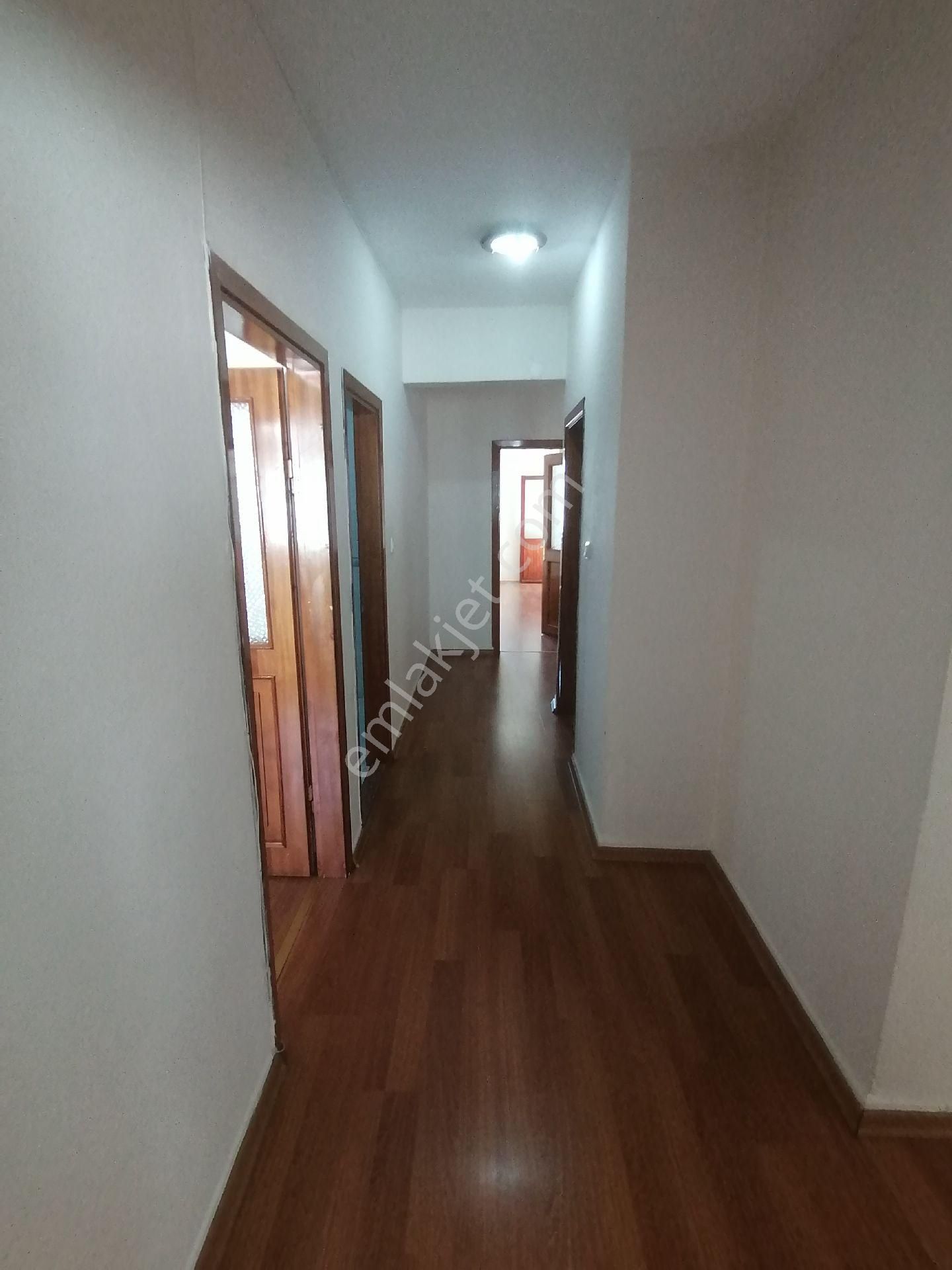 Ataşehir Belediye Karşısı Site İçi 3 +1 Acık Otopark Kapıcı Bahçıvan Güvenlik Görevlisi Ulaşım İyi - Görsel 28