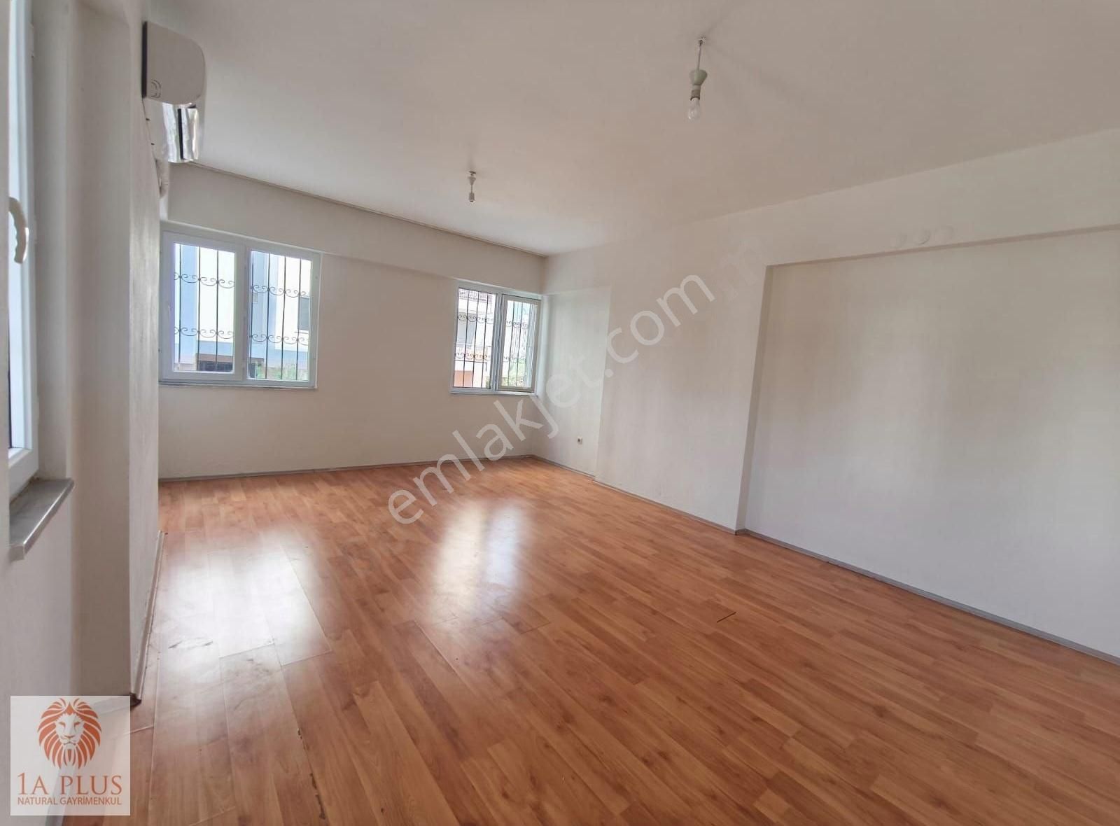 Full Krediye Uygun Çok Geniş 3+1 160m2 Satılık Bakımlı Daire