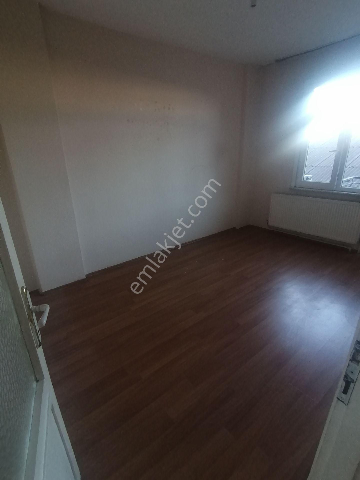 Ümraniye Tepeüstü Alemdağ Caddesi Üzeri 3 Kat 2+1 130 Metre Metro Yürüme Mesafeli Daire Tepeüstü - Görsel 21
