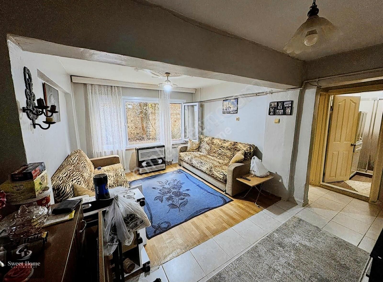 Samatya'da Hastane Ve Sahil Dibinde 2+1 Bahçeli Satılık Daire - Görsel 13