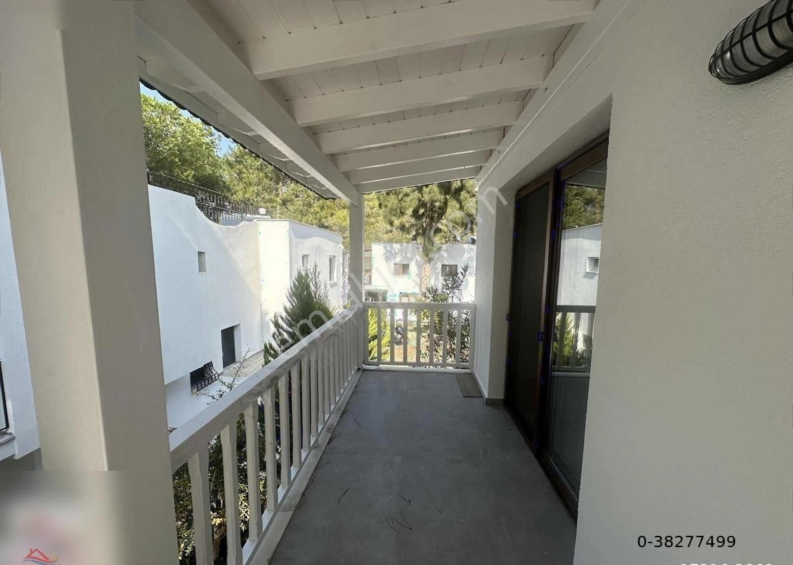 Adabükü Boğaziçi Doktorlar Sitesinde İkiz Müstakil Villa - Görsel 16