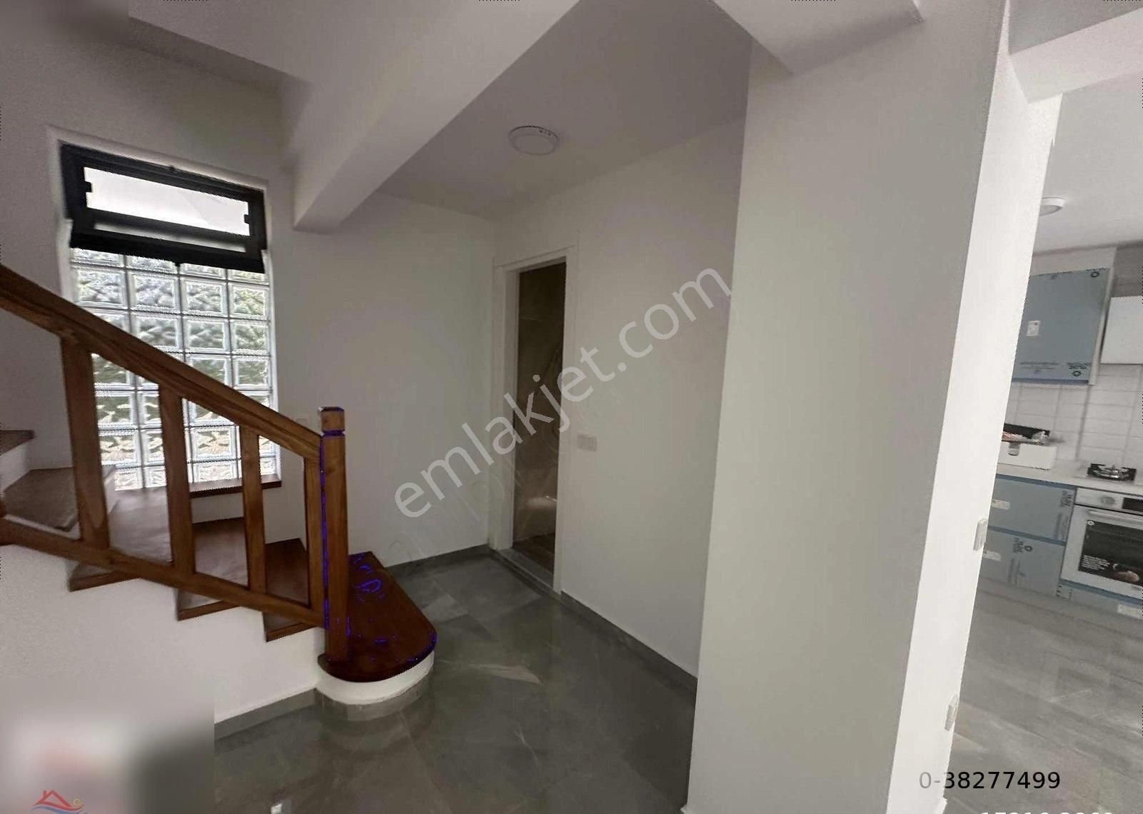 Adabükü Boğaziçi Doktorlar Sitesinde İkiz Müstakil Villa - Görsel 25