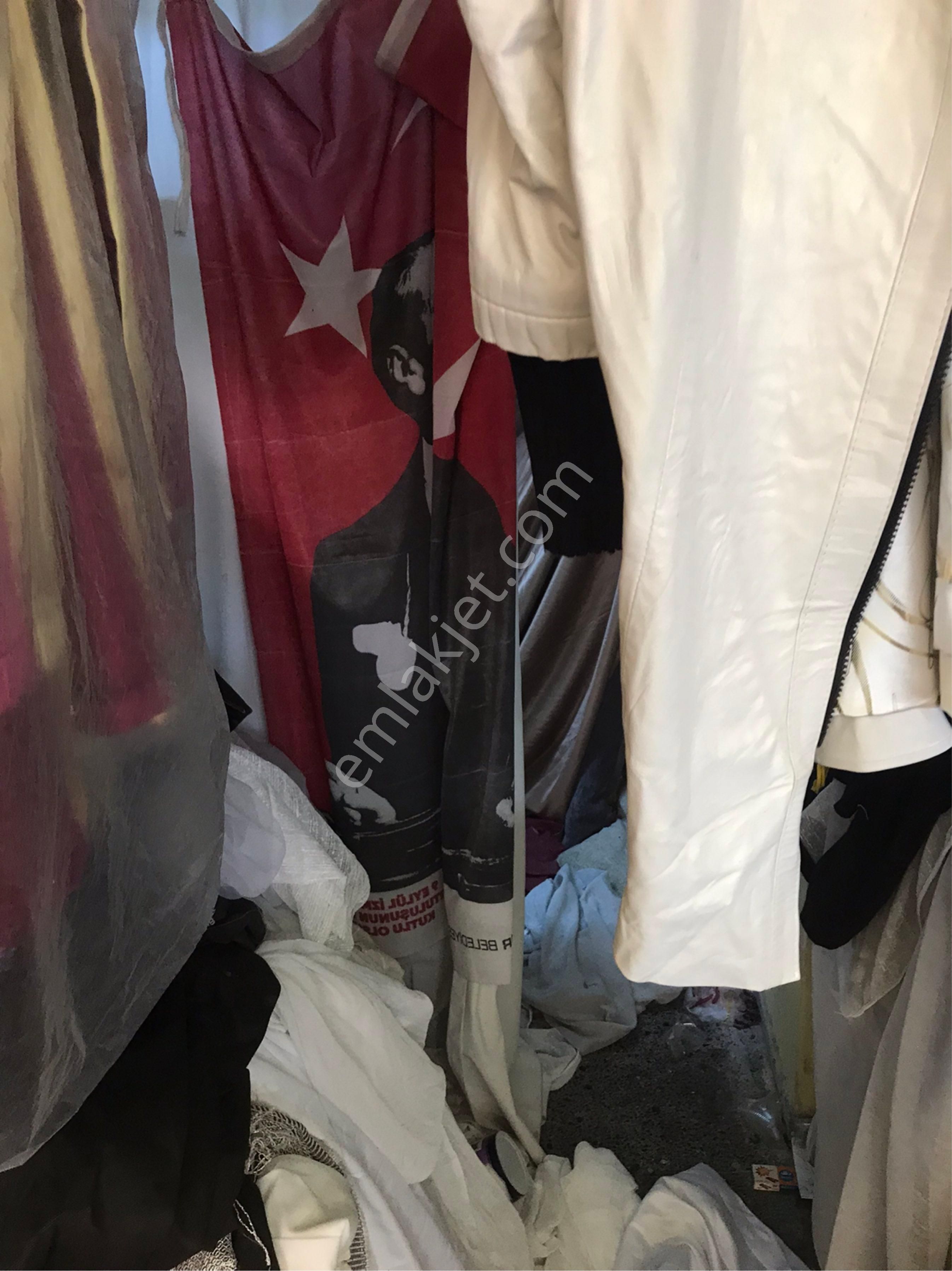 Konak Muratreis Mahallesinde 40 Metrekare Dükkan - Görsel 3