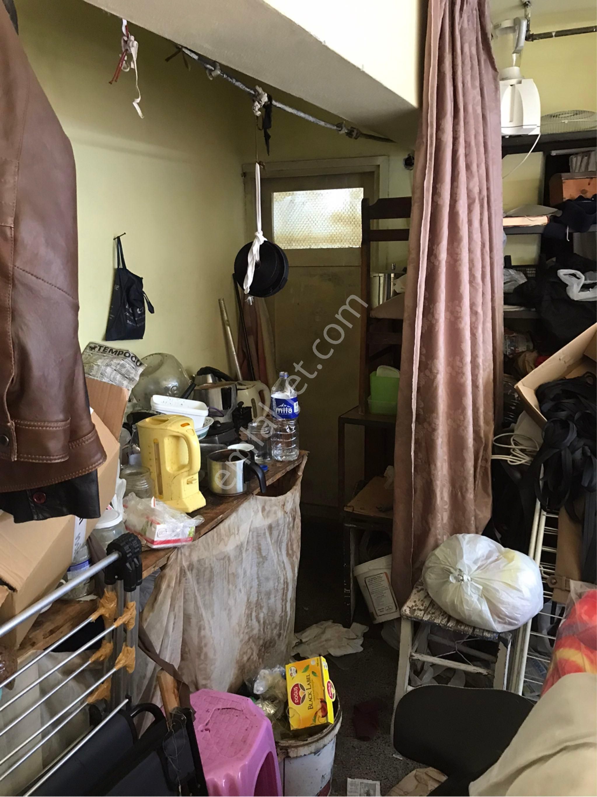 Konak Muratreis Mahallesinde 40 Metrekare Dükkan - Görsel 2