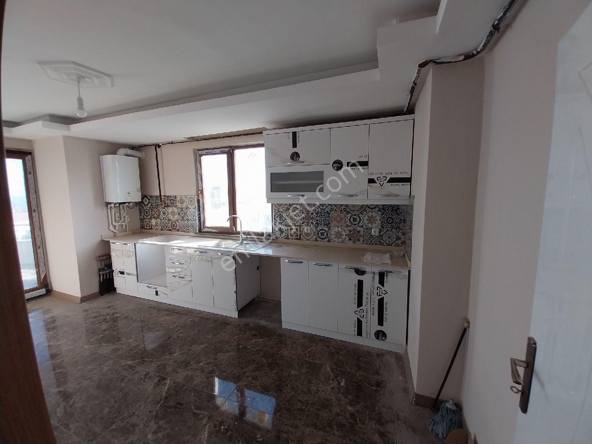 Tekirdağ Süleymanpaşa Gayrimenkulden Satılık Daire Atatürk Mah 3+1daire 4kat 175m2 - Görsel 2