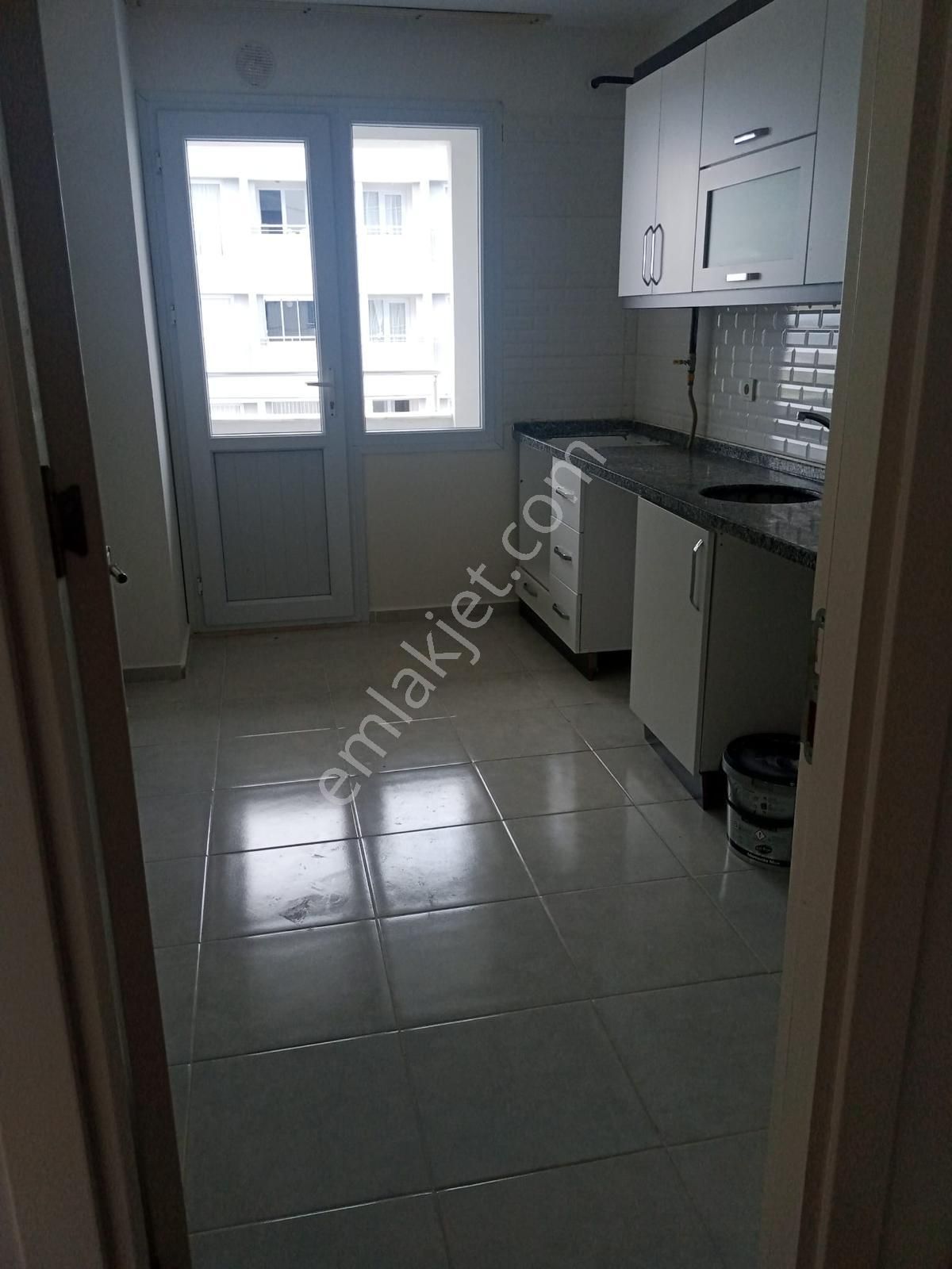 Cumhuriyet Konutlarında 2+1 Satılık Daire