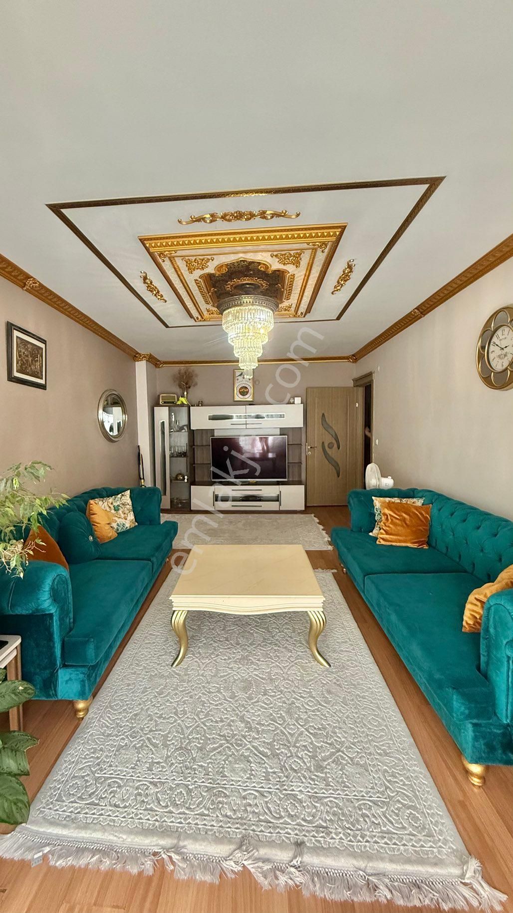 Esenyurt Balıkyolunda 2+1 Geniş Daire