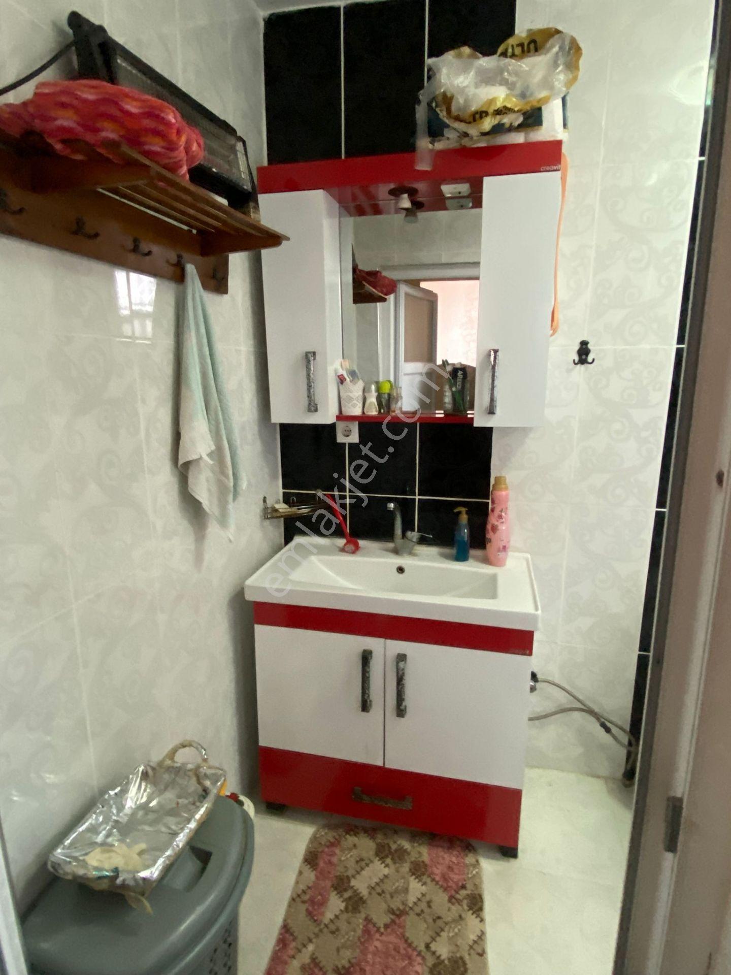 Ferizli Bakırlı'da Köy Evi + Bahçesi + Arkasında Fındıklık - Görsel 21
