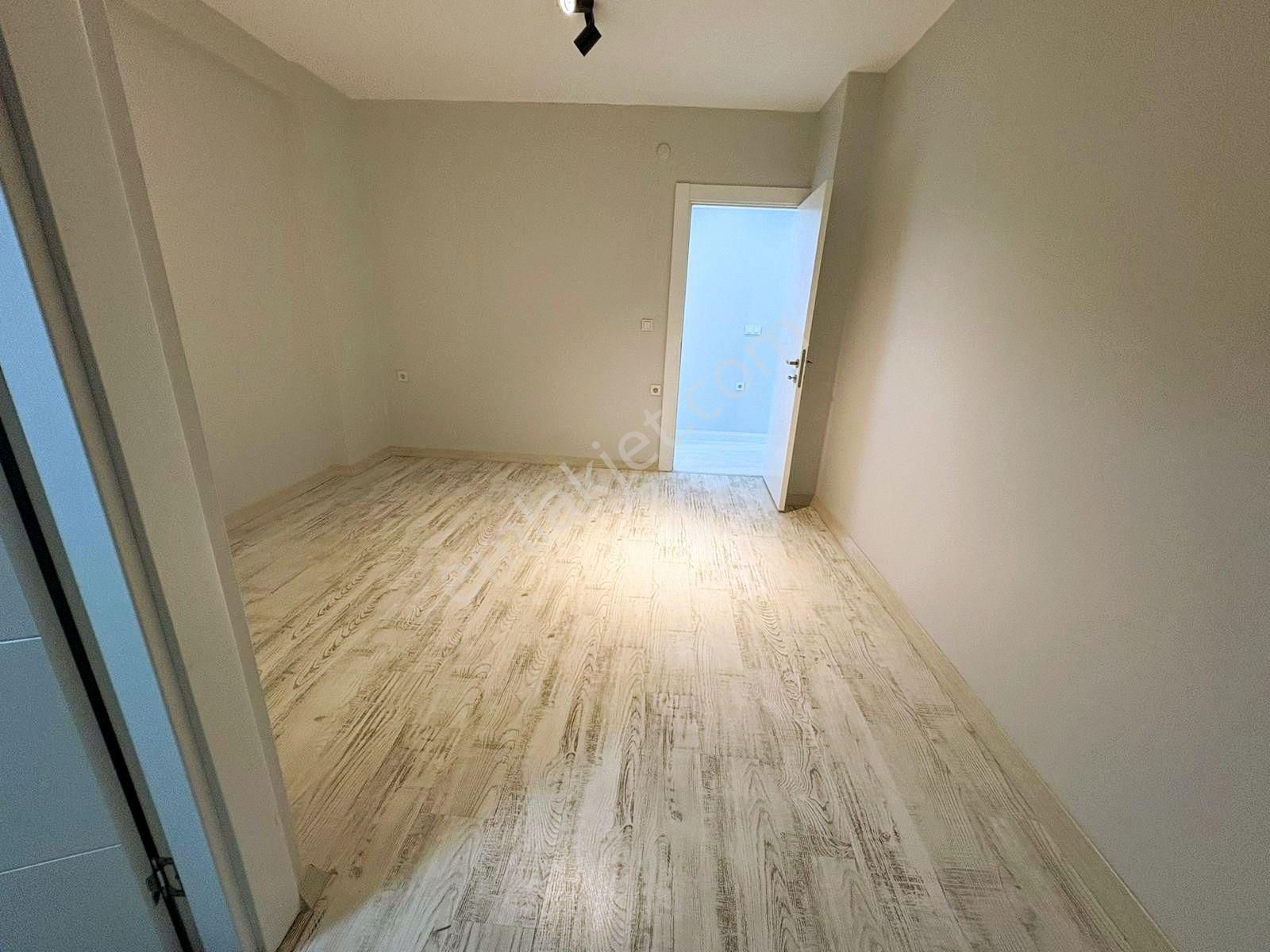 Saim Çıkrıkçı Cad 4+1 Teraslı Dubleks 3 Banyo 2 Mutfaklı Satılık - Görsel 7