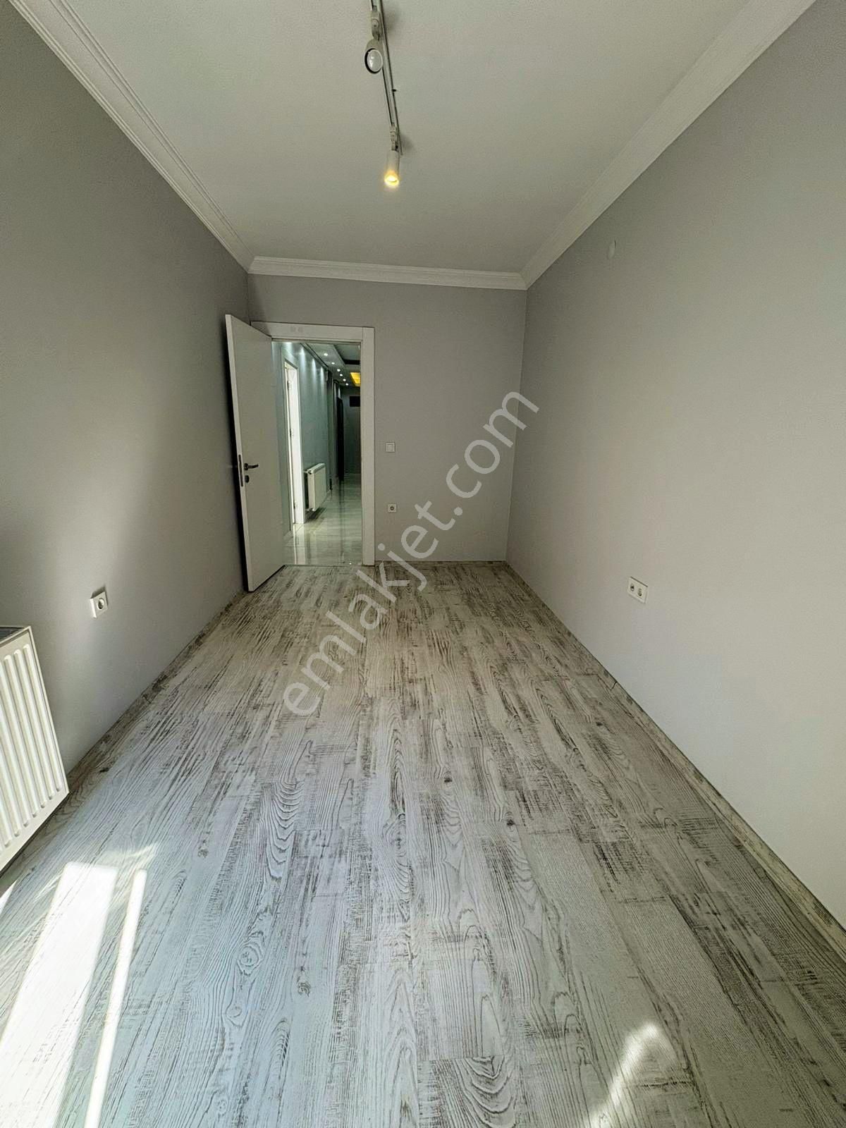 Saim Çıkrıkçı Cad 4+1 Teraslı Dubleks 3 Banyo 2 Mutfaklı Satılık - Görsel 9