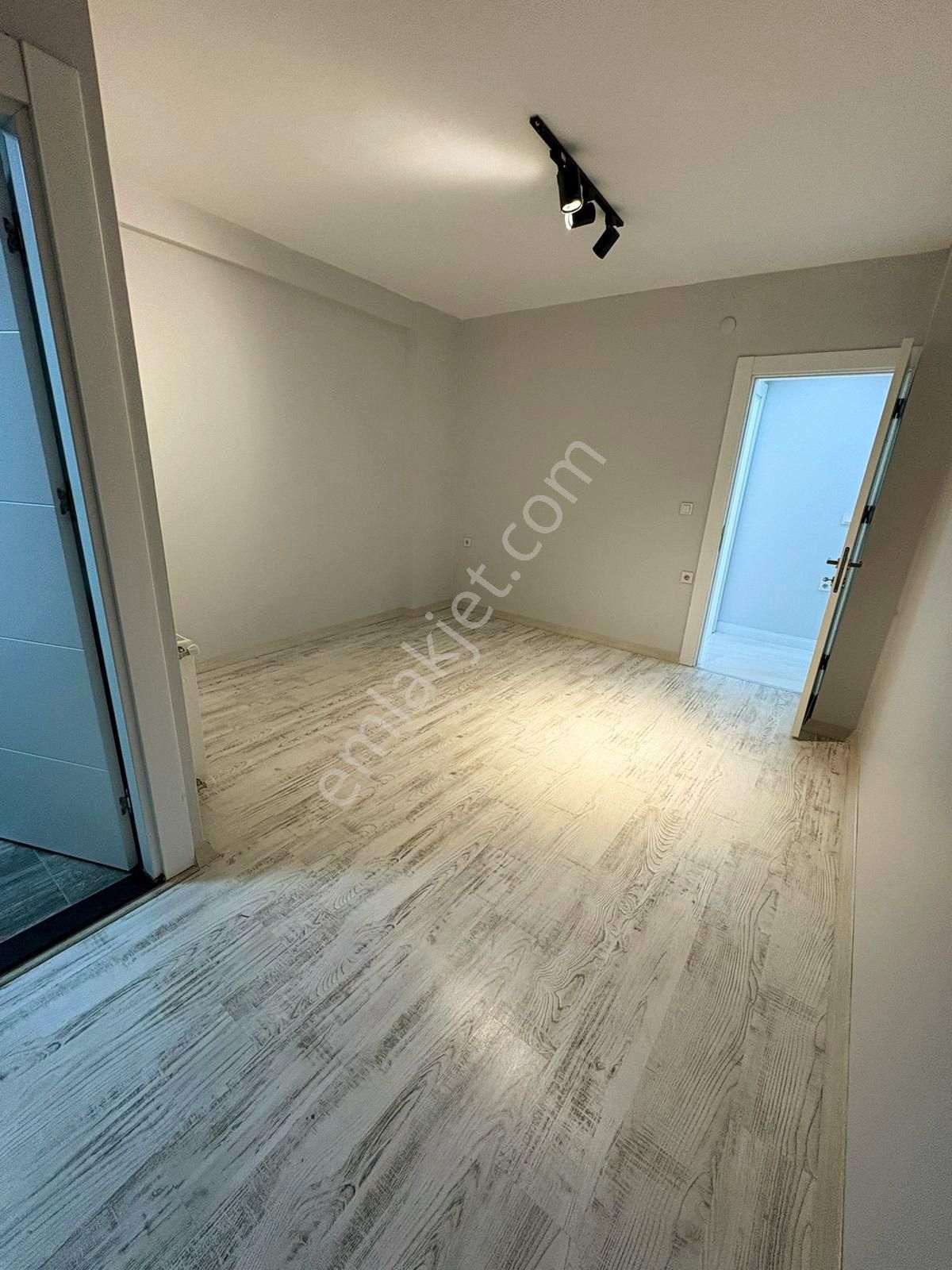 Saim Çıkrıkçı Cad 4+1 Teraslı Dubleks 3 Banyo 2 Mutfaklı Satılık - Görsel 14