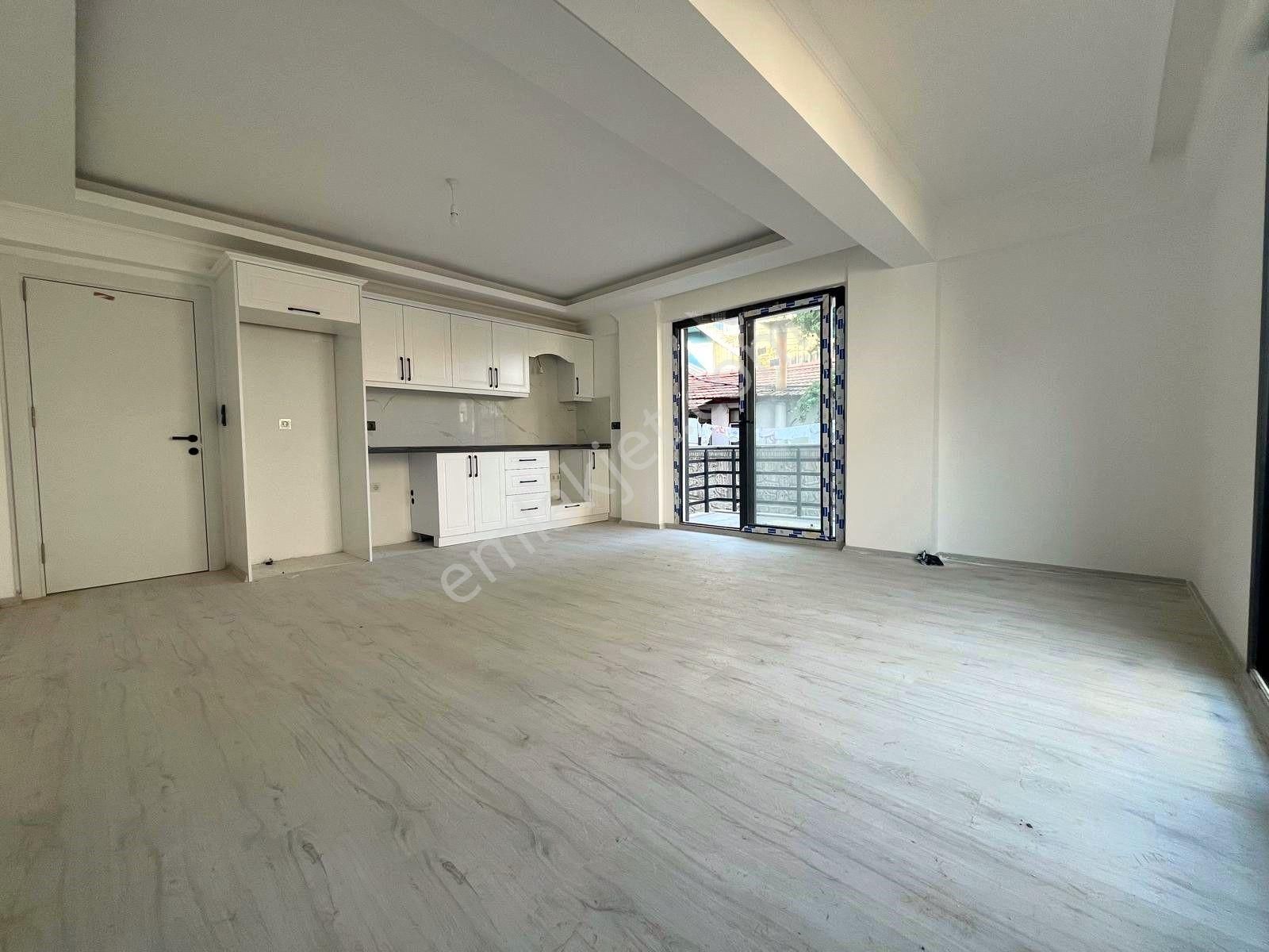 Goldhouse Dan Satılık Daire Bahçe Katı Sıfır 1+1 Fırsat