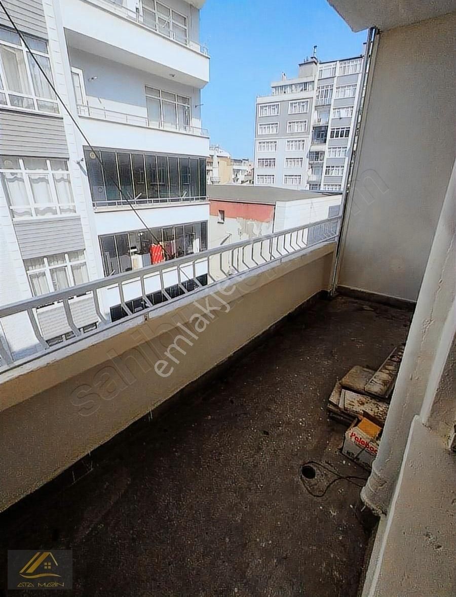 Samsun İlkadım Lise Caddesi'ne 50 Metre Satılık Geniş Daire