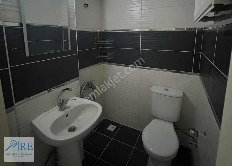 Adliye Yanı Balkonlu Yüksek Giriş 1+1 Apart - 12.000₺