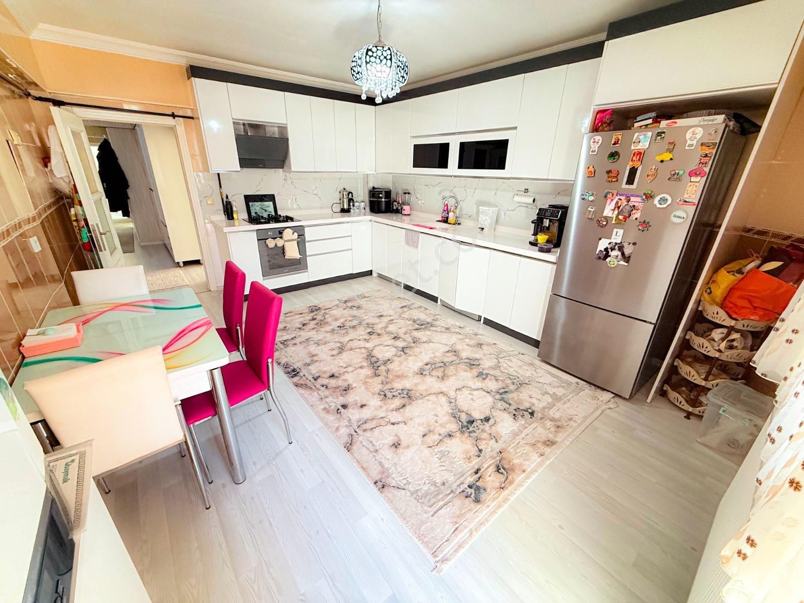 Etimesgut Şeker Mh De 4+1 Bağımsız Yapılı Geniş Daire