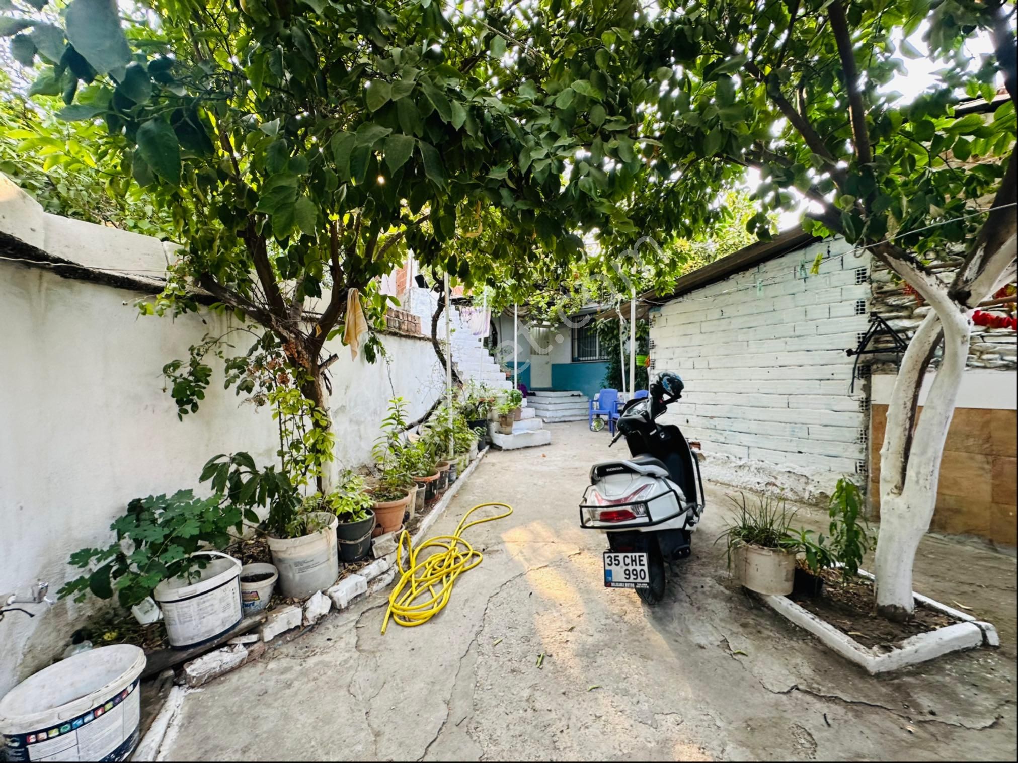 Tire Satılık Müstakil Ev İki Mat İmarlı 150 M2 Tek Ve Resmi Tapulu Bahçeli - Görsel 8