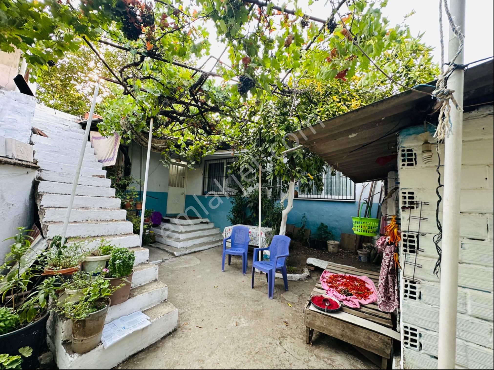 Tire Satılık Müstakil Ev İki Mat İmarlı 150 M2 Tek Ve Resmi Tapulu Bahçeli - Görsel 11