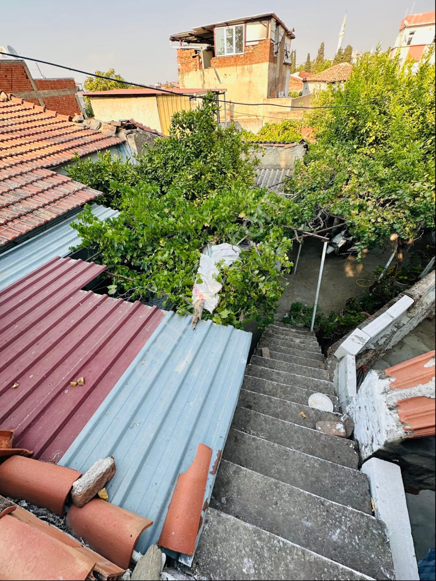 Tire Satılık Müstakil Ev İki Mat İmarlı 150 M2 Tek Ve Resmi Tapulu Bahçeli - Görsel 28