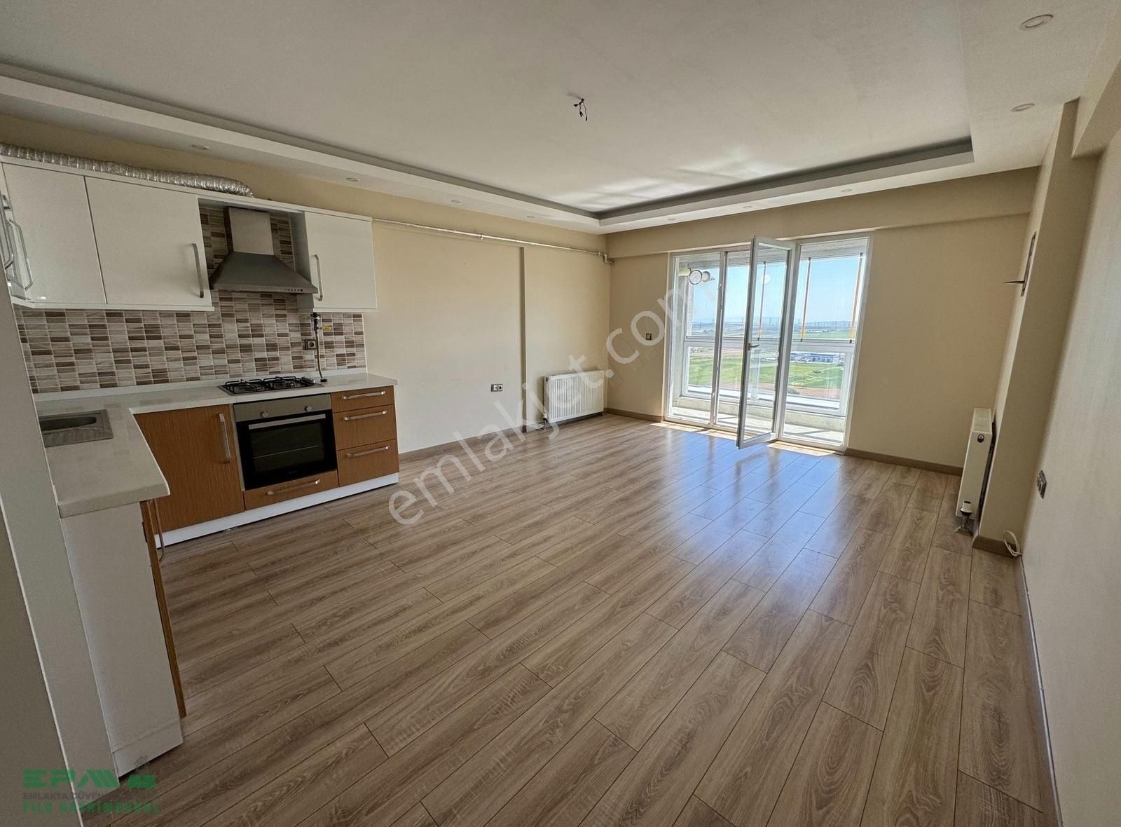 Çorlu Kervancı Premium Sitesi Kiralık 1+1 Geniş Daire !