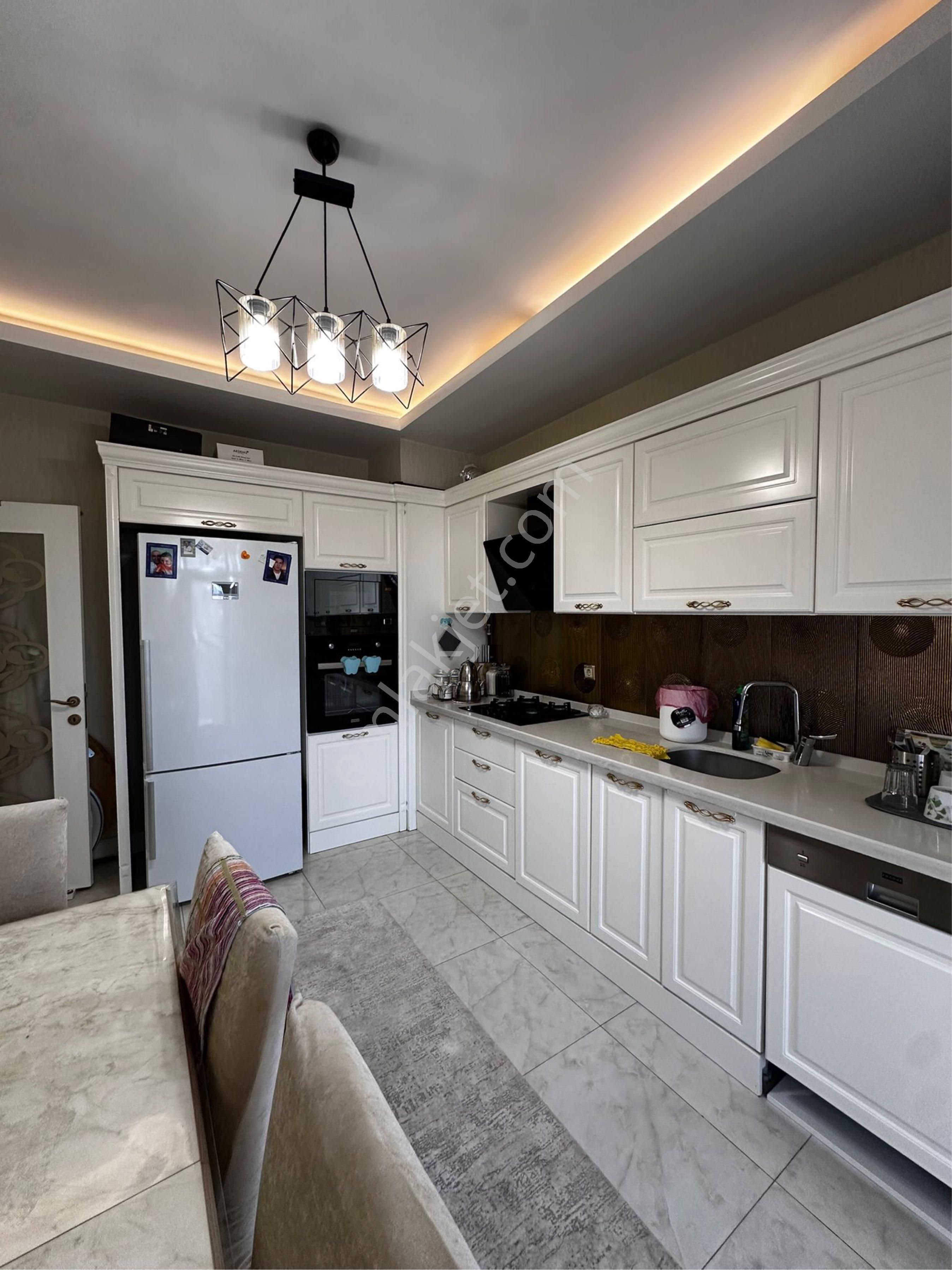 Yaka Fatih Cd Si Cepheli Lüks 3+1 - Görsel 8