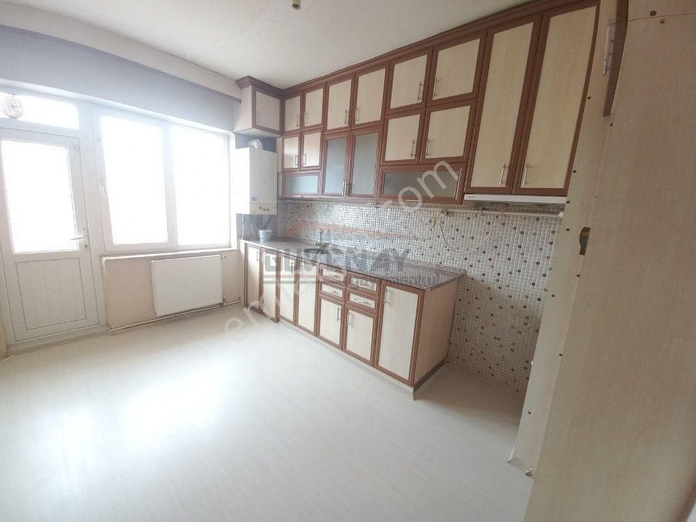 Güvenay – Çorum Bahçelievler İlkokulu Civarında – 3+1 Satılık Daire