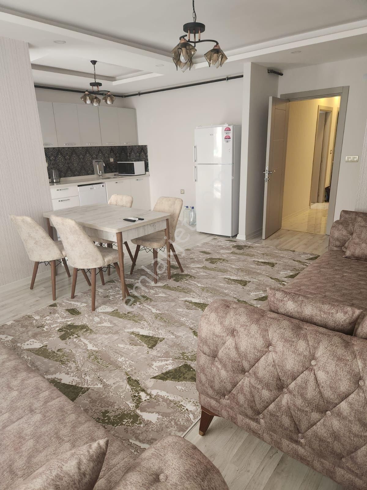 Konyaaltı Hurmada Havuzlu 2+1 Eşyalı Kiralık Daire - Görsel 3