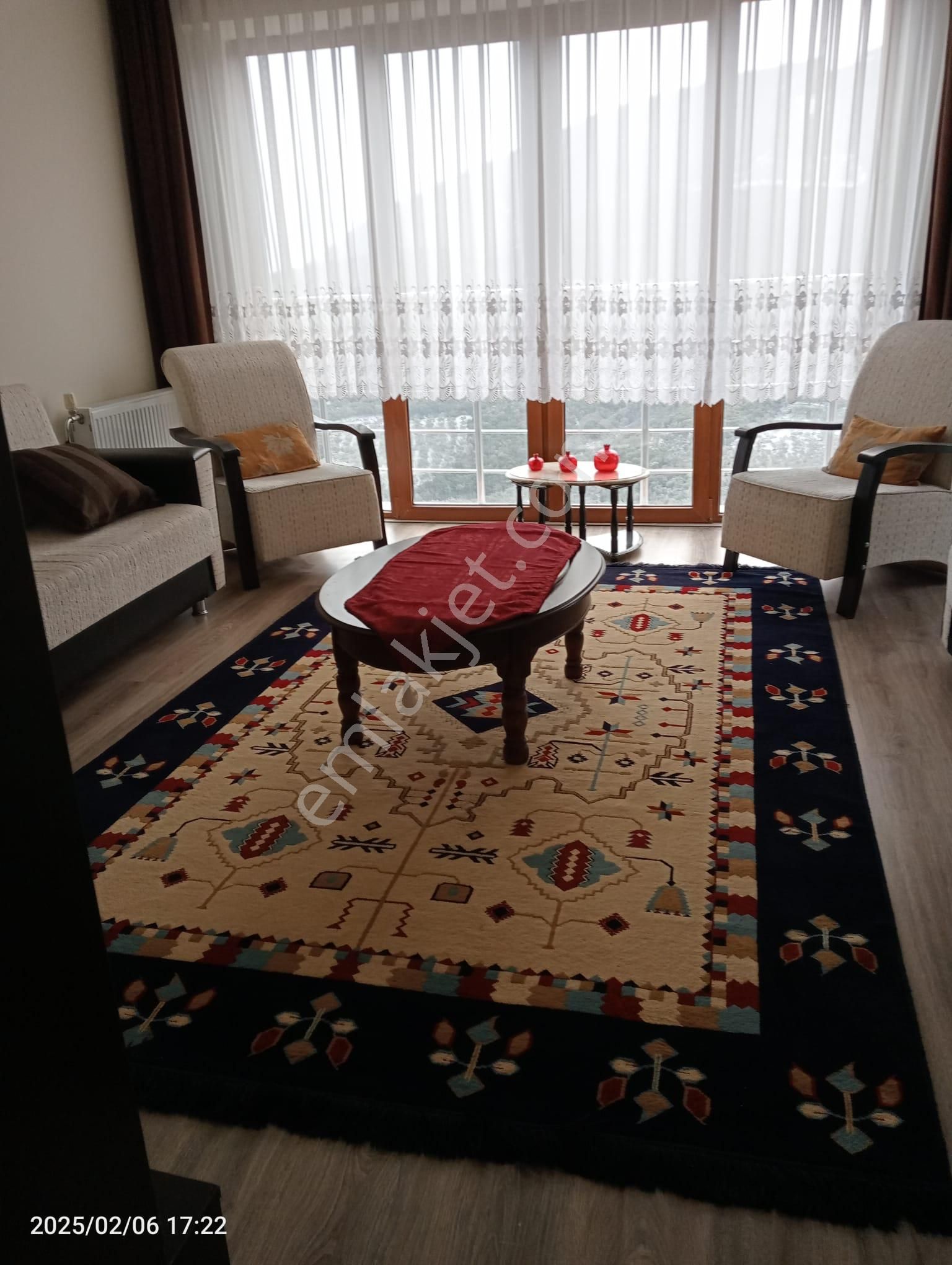 Cihatlıda 2+1 Eşyalı Satılık Daire