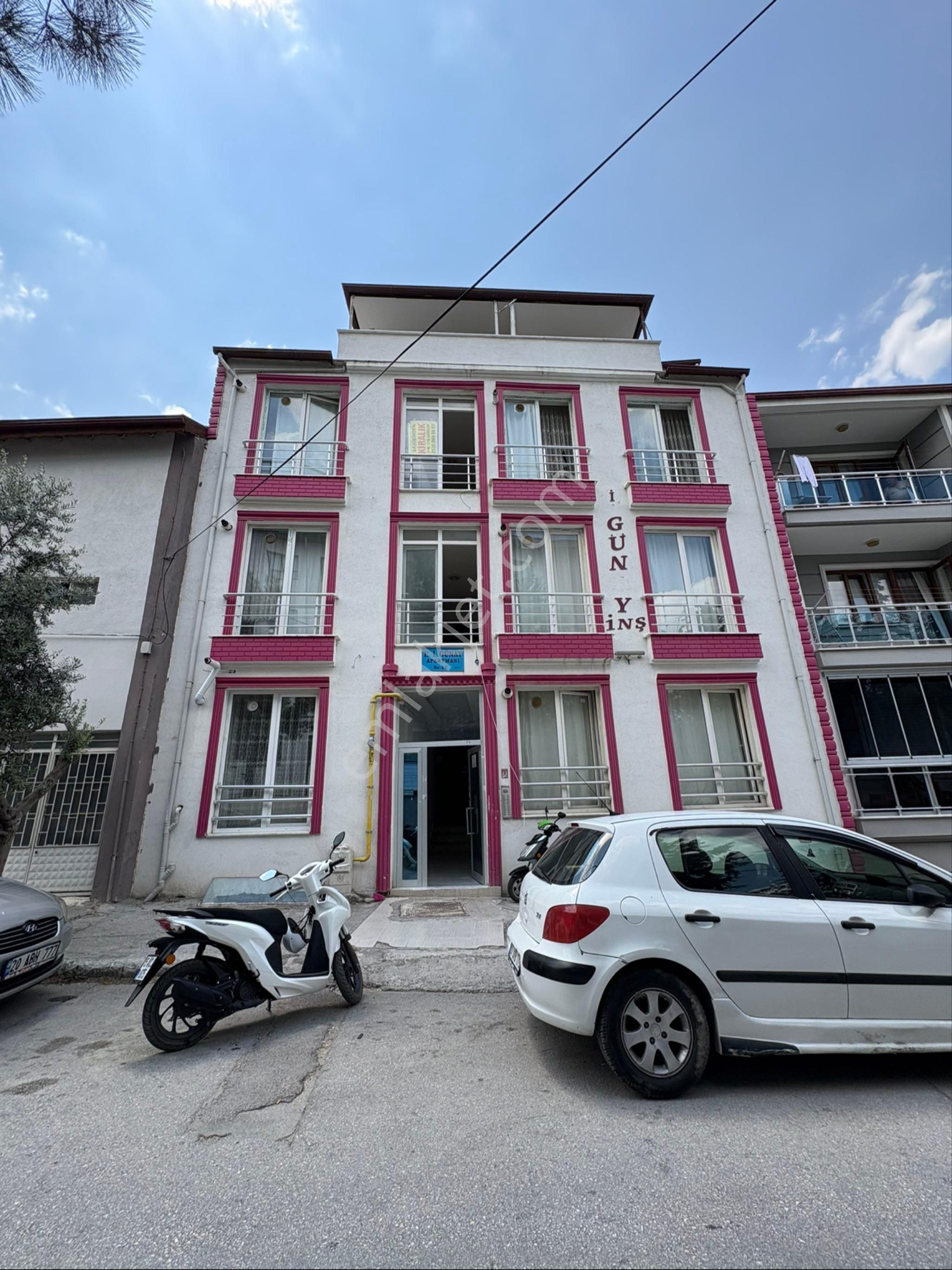 İnal Emlaktan Merkezde Satılık 2+0 55 M2 Daire