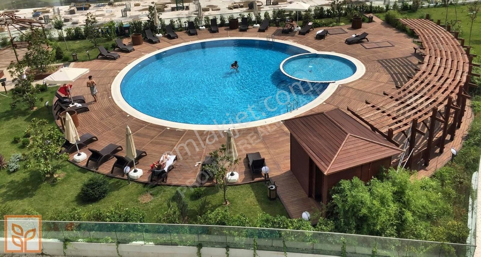 Ataşehir Sarphan Finanspark Havuz Cephe Full Eşyalı Kiralık 1+1