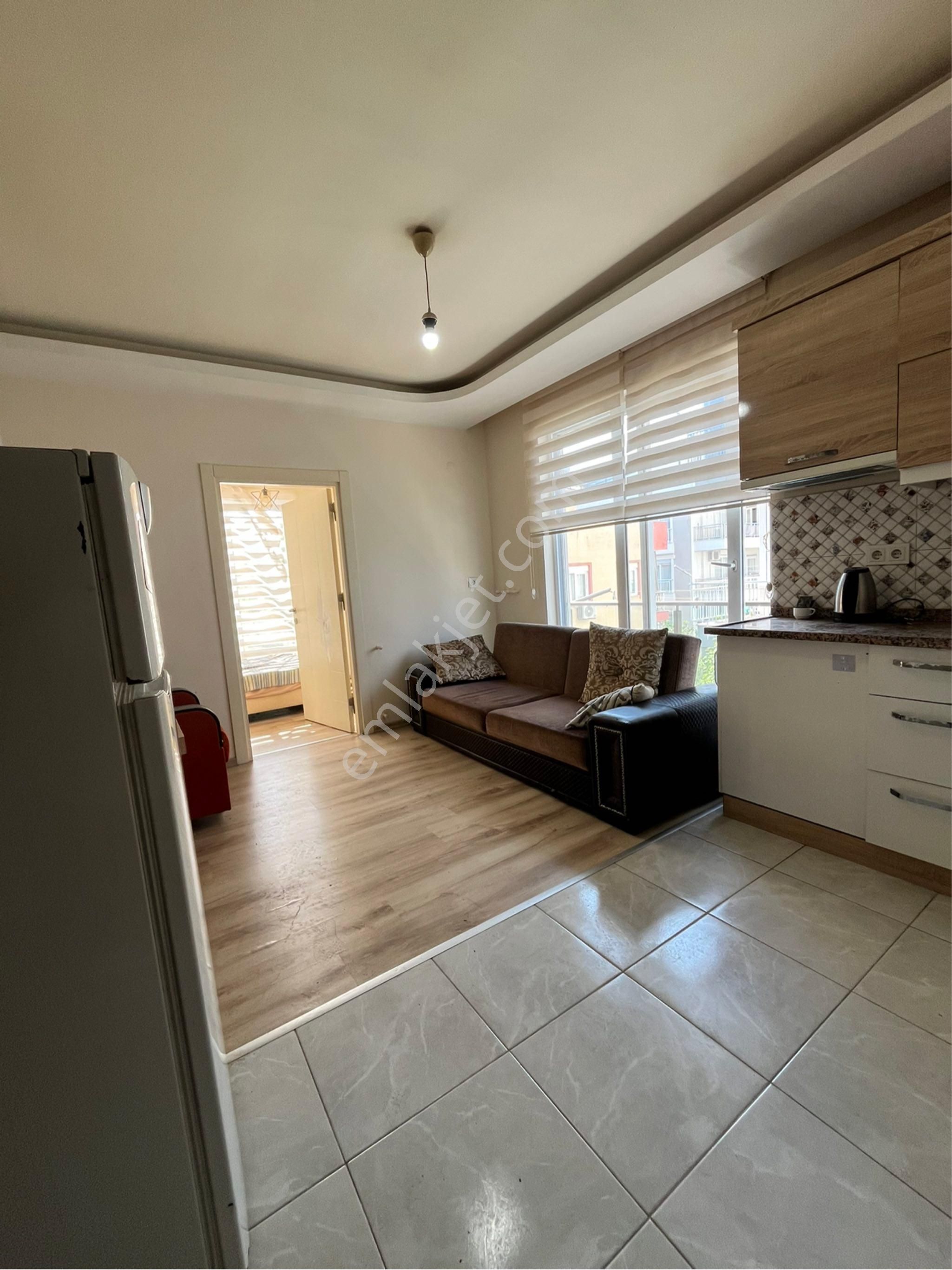 Ahatlıda Arakatta 1+1 Ful Eşyalı Kiralık Daire