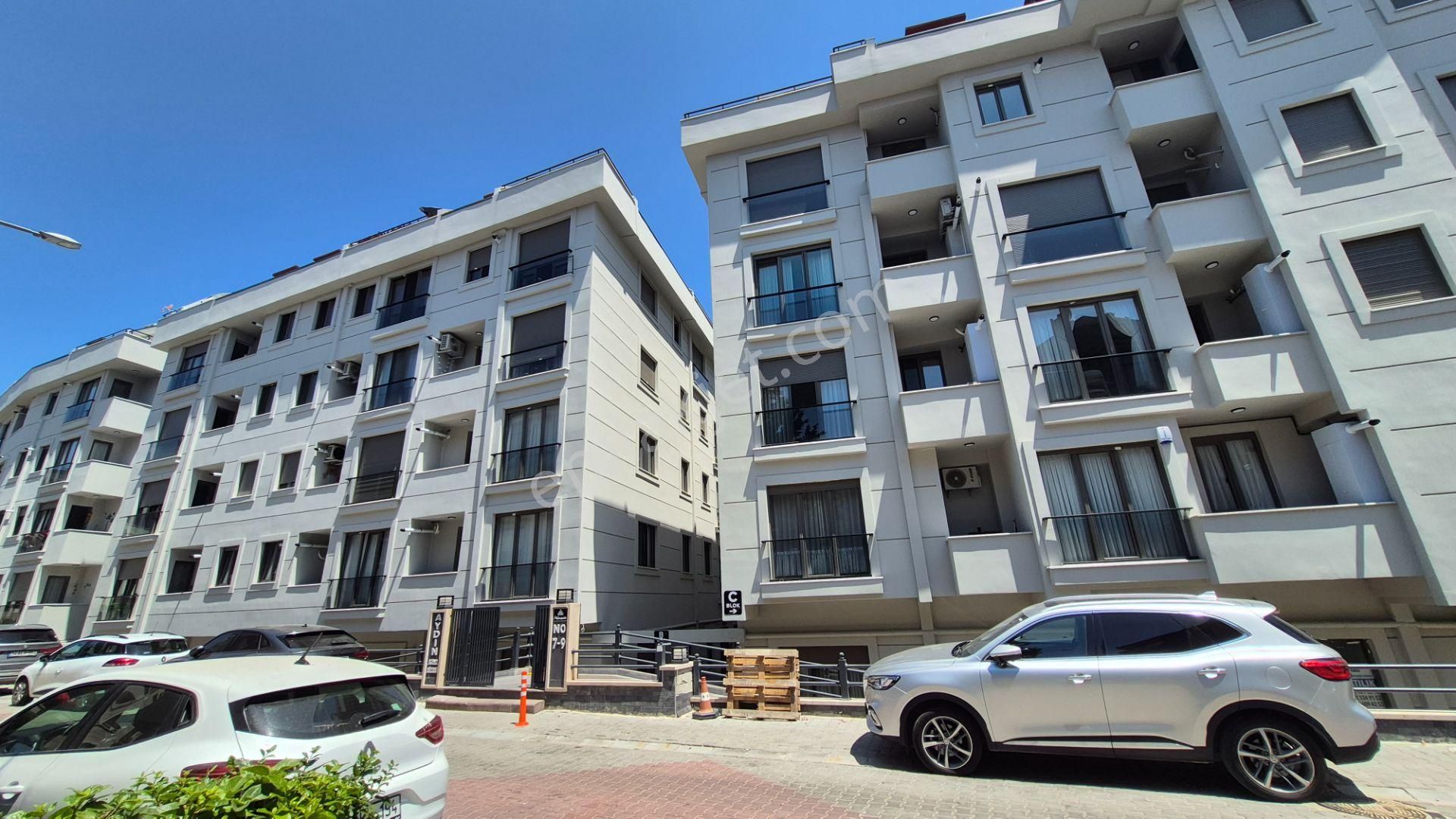 Küçükyalı Sahilde,marmaraya,minübüse Çok Yakın 2+1 Kiralık Daire