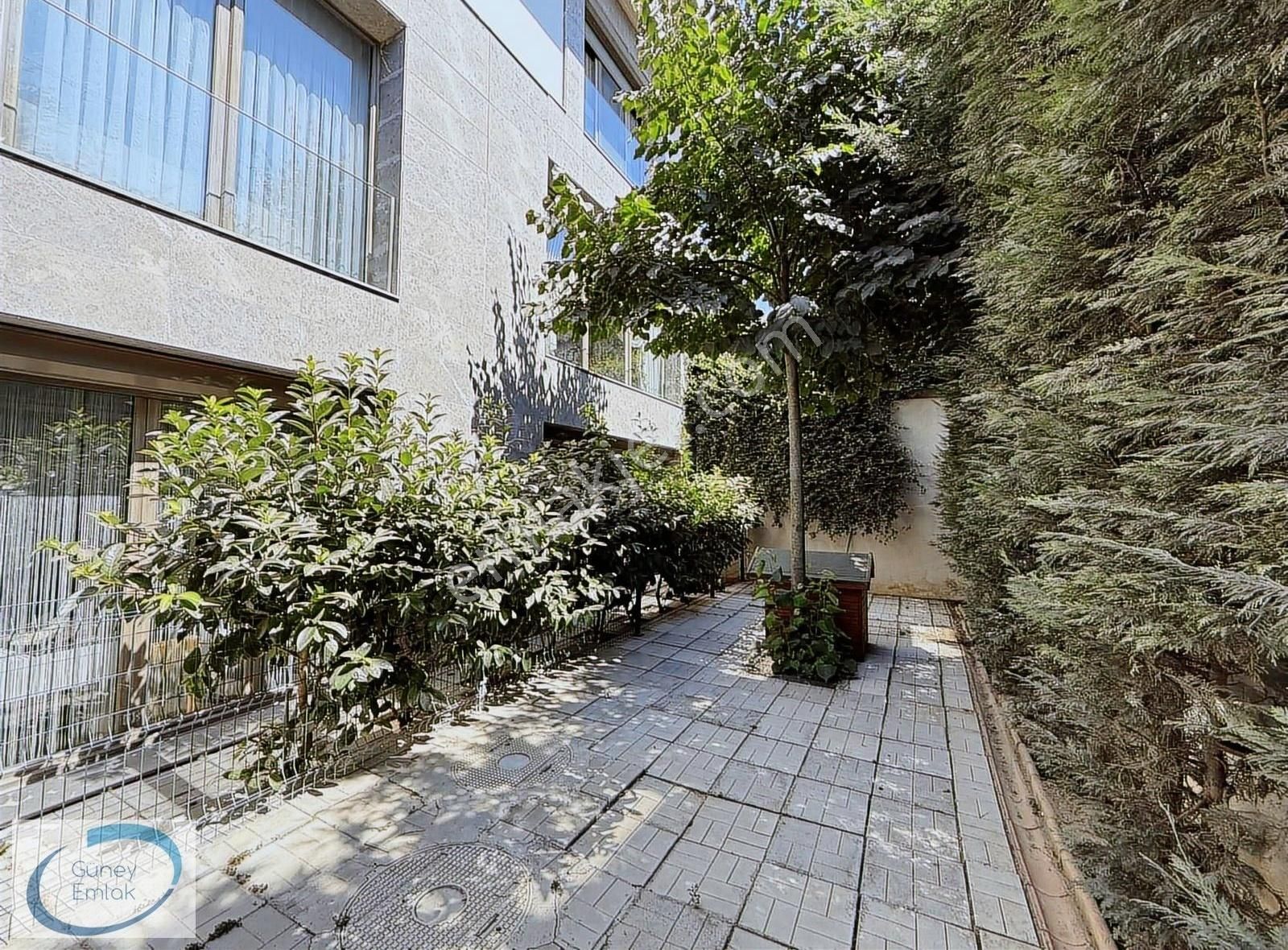 Site İçinde 600 M2 Büyük Tip Tam Müstakil Villa , Havuz, Asansör