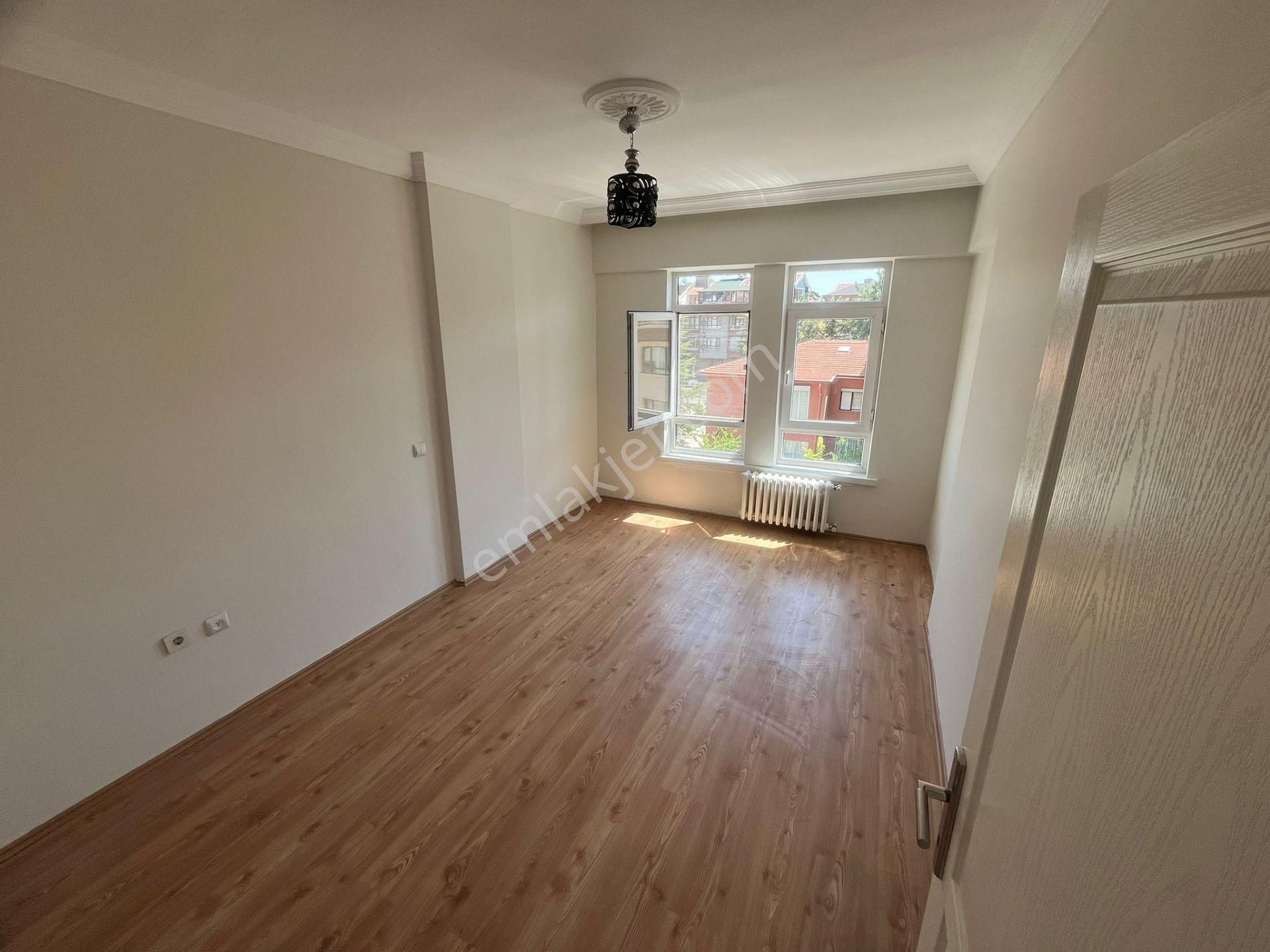 Danişment Göbekte Cadde Üzeri 3+1 Bağımsız Daire