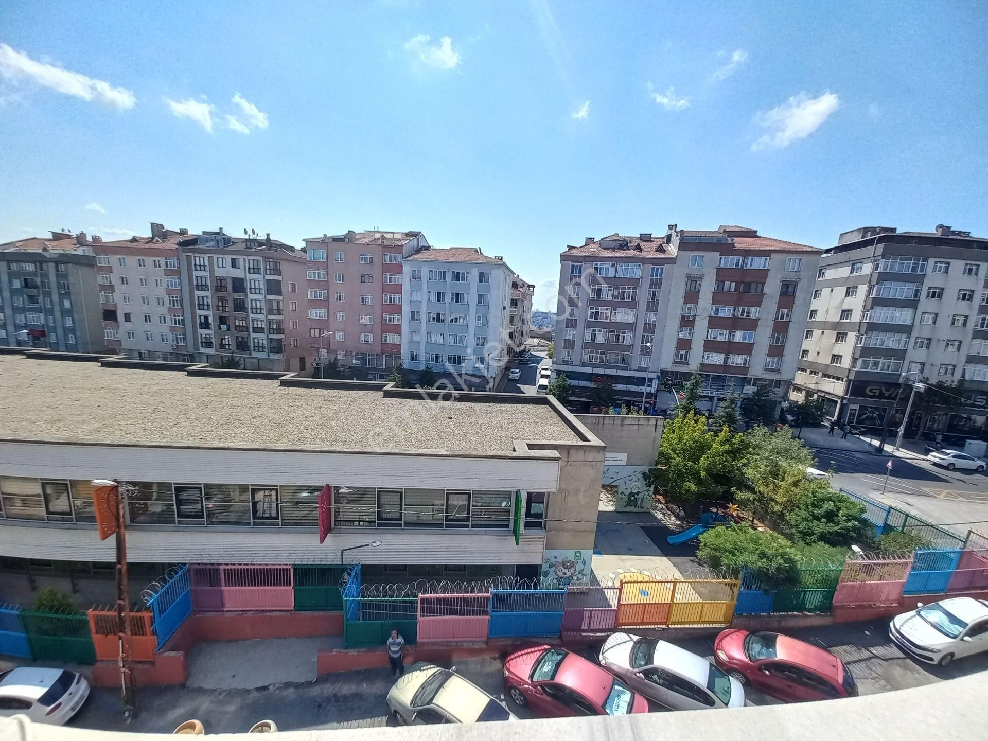 Şeref Emlak Eyüp Esentepe Satılık Daire 3.000.000 Tl