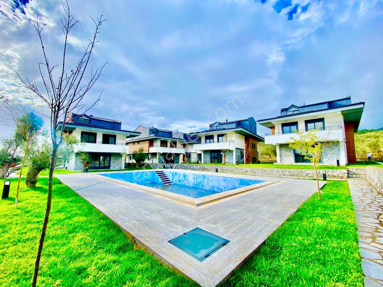 Gümüş'den Gürede 250m² Arsa İçinde Havuzlu Muhteşem 3+1 Müstakil