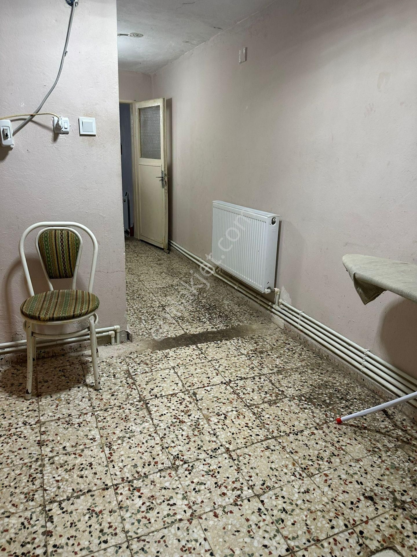 Gemlik Sahilde Üç Katlı Satılık Bina - Görsel 7