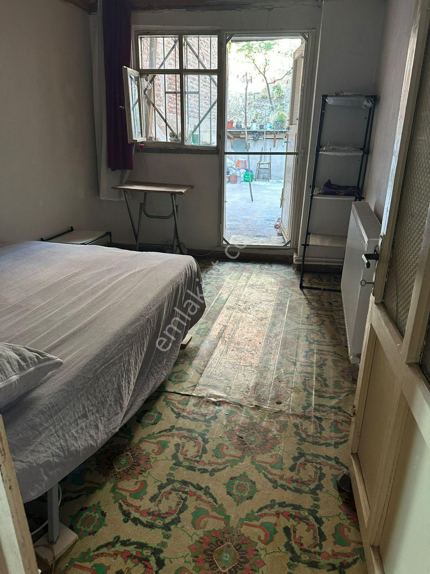 Gemlik Sahilde Üç Katlı Satılık Bina - Görsel 3