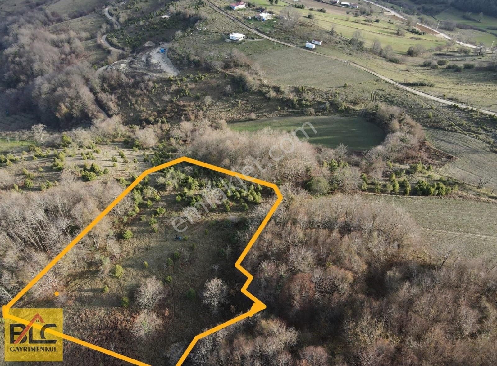 Kandıra Çakmaklar'da 2050 M2 Yola 1 Parsel Tarla