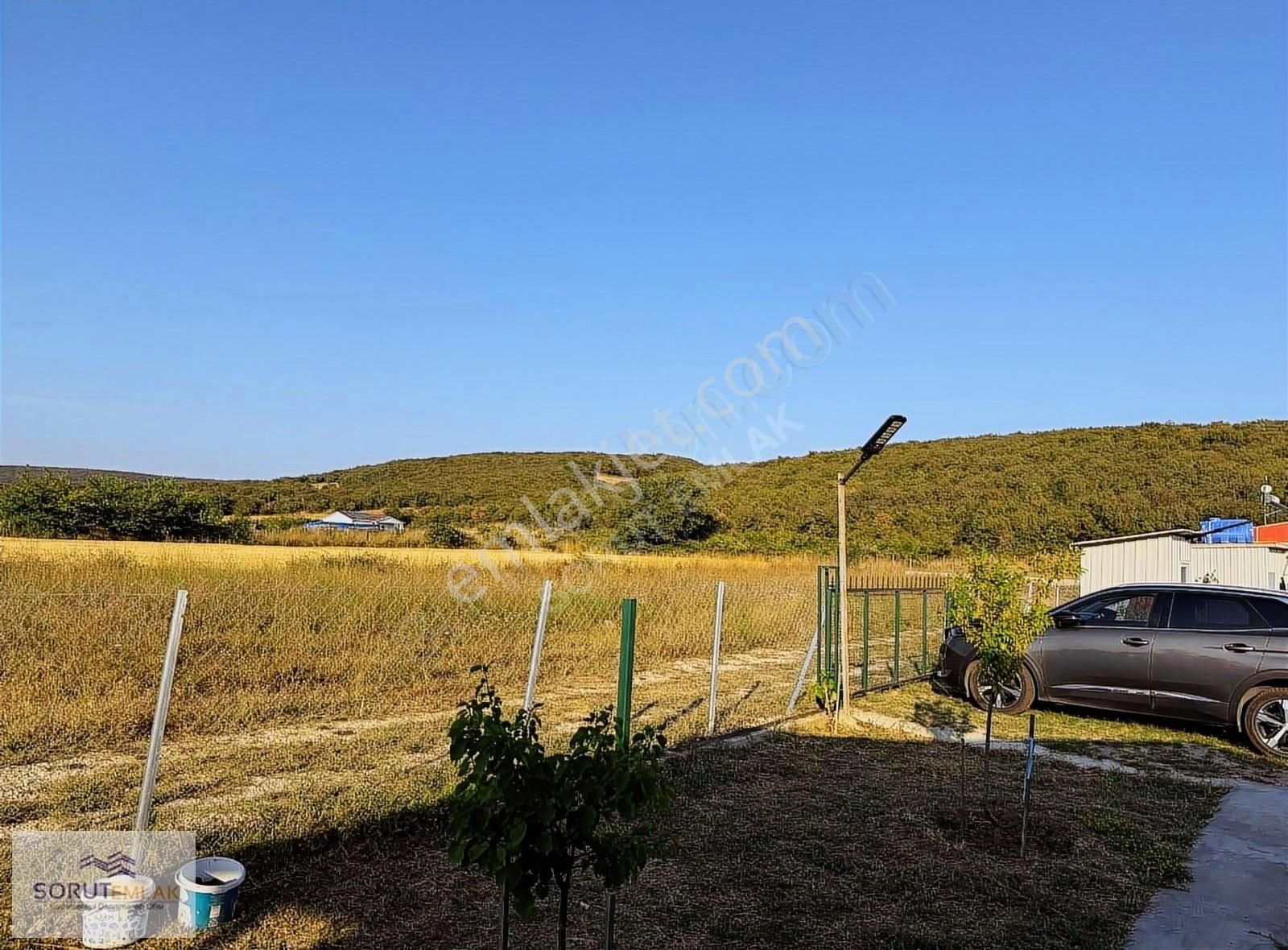 Mecidiye Sahil Bölgesinde 600 M2 Parsel Ve Oturuma Hazır Yapı