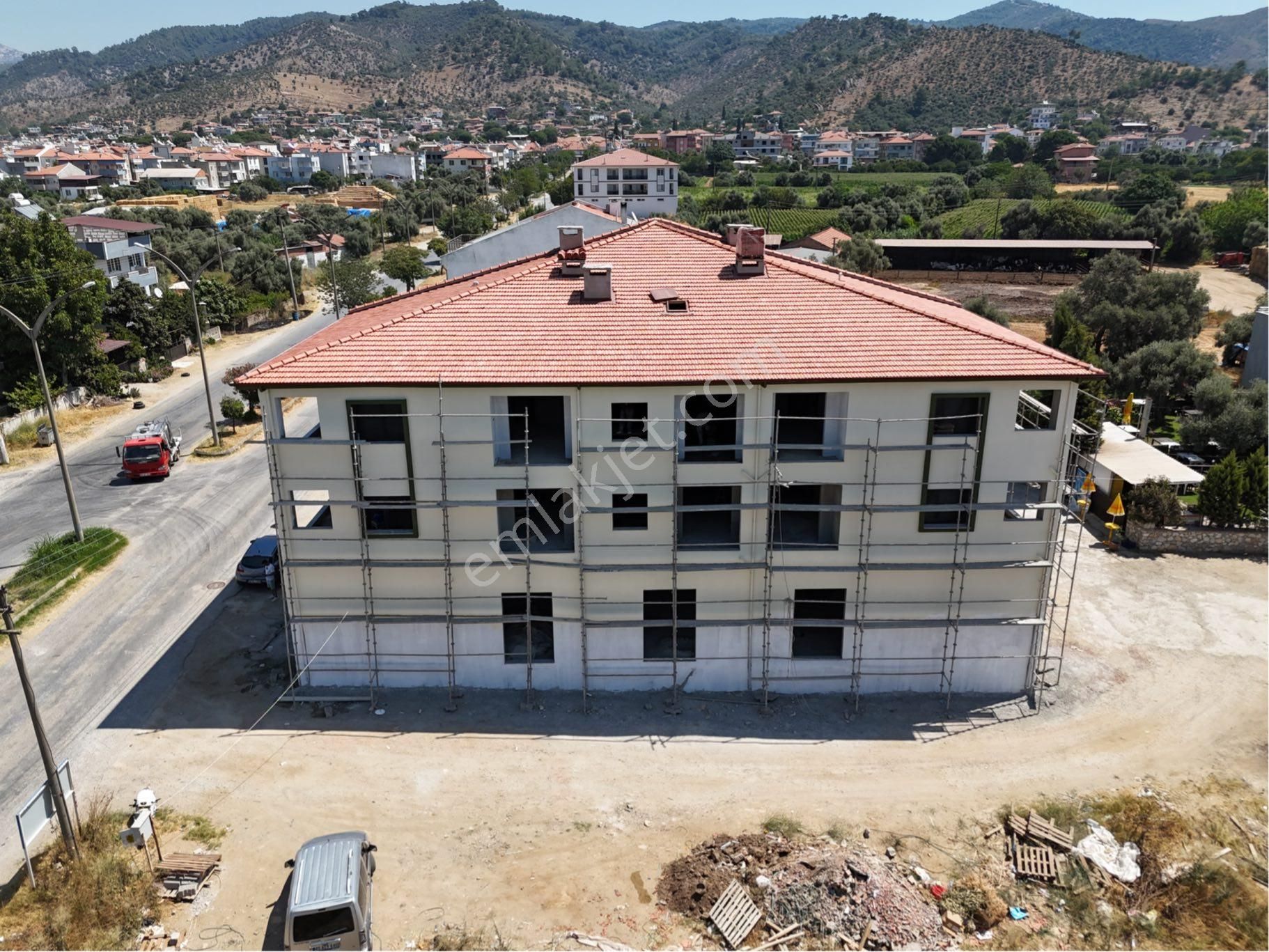 Milas Selimiye De Fırsat Sıfır İş Yeri Ve 2+1 3+1 Daireler