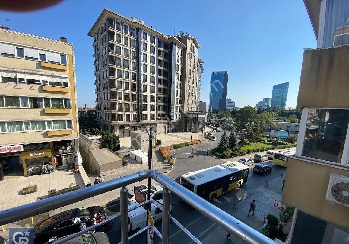 Levent Nisbetiye Caddesinde Kiralık 3+1 Masrafsız Arakat